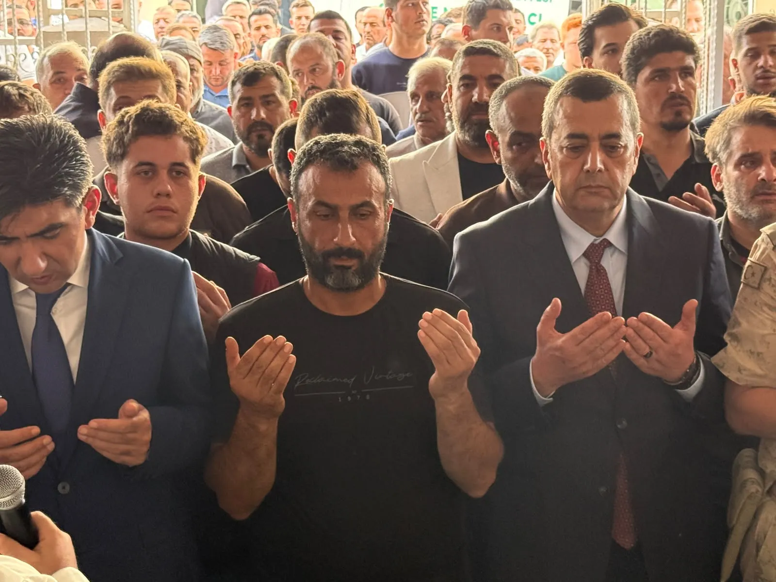 Denizden gelen acı haber: Saliha Miray, kardeşinin ebedi istirahatgahında huzura kavuştu
