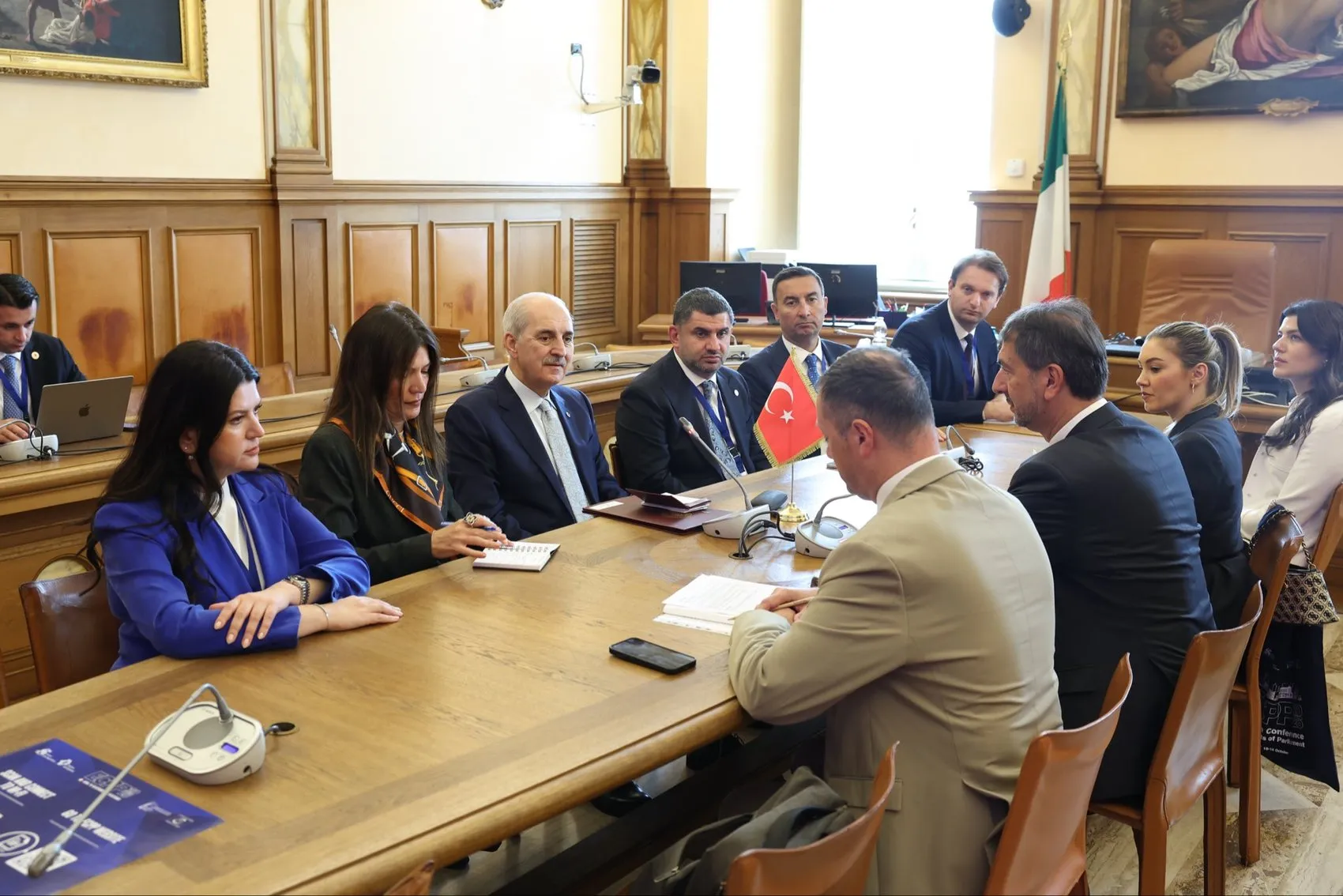 Roma'da kritik diplomasi trafiği: Kurtulmuş ve Çavara bir araya geldi