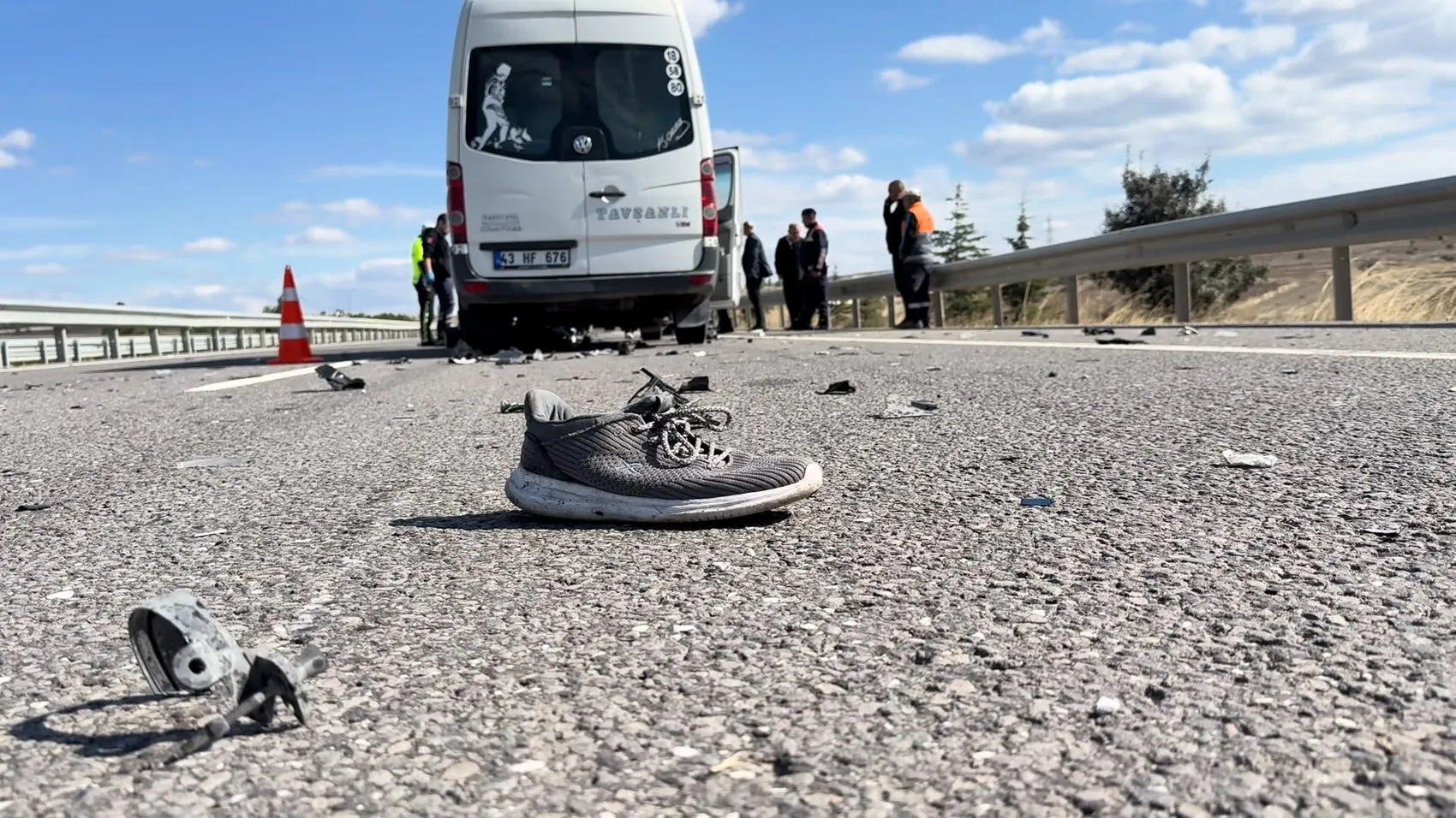 Kütahya'da motosikletli genç için acı son: Emniyet şeridindeki kaza can aldı