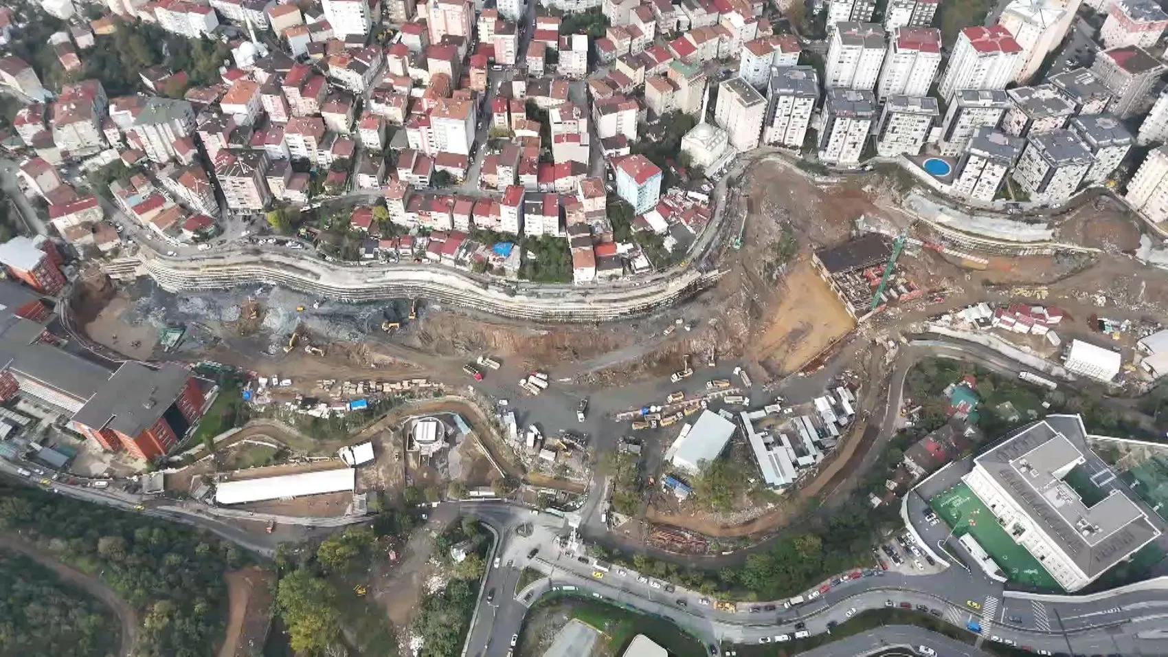 Ayazağa'da sel paniği sonrası dev şantiyeden kritik rapor: İstinat duvarları testten geçti