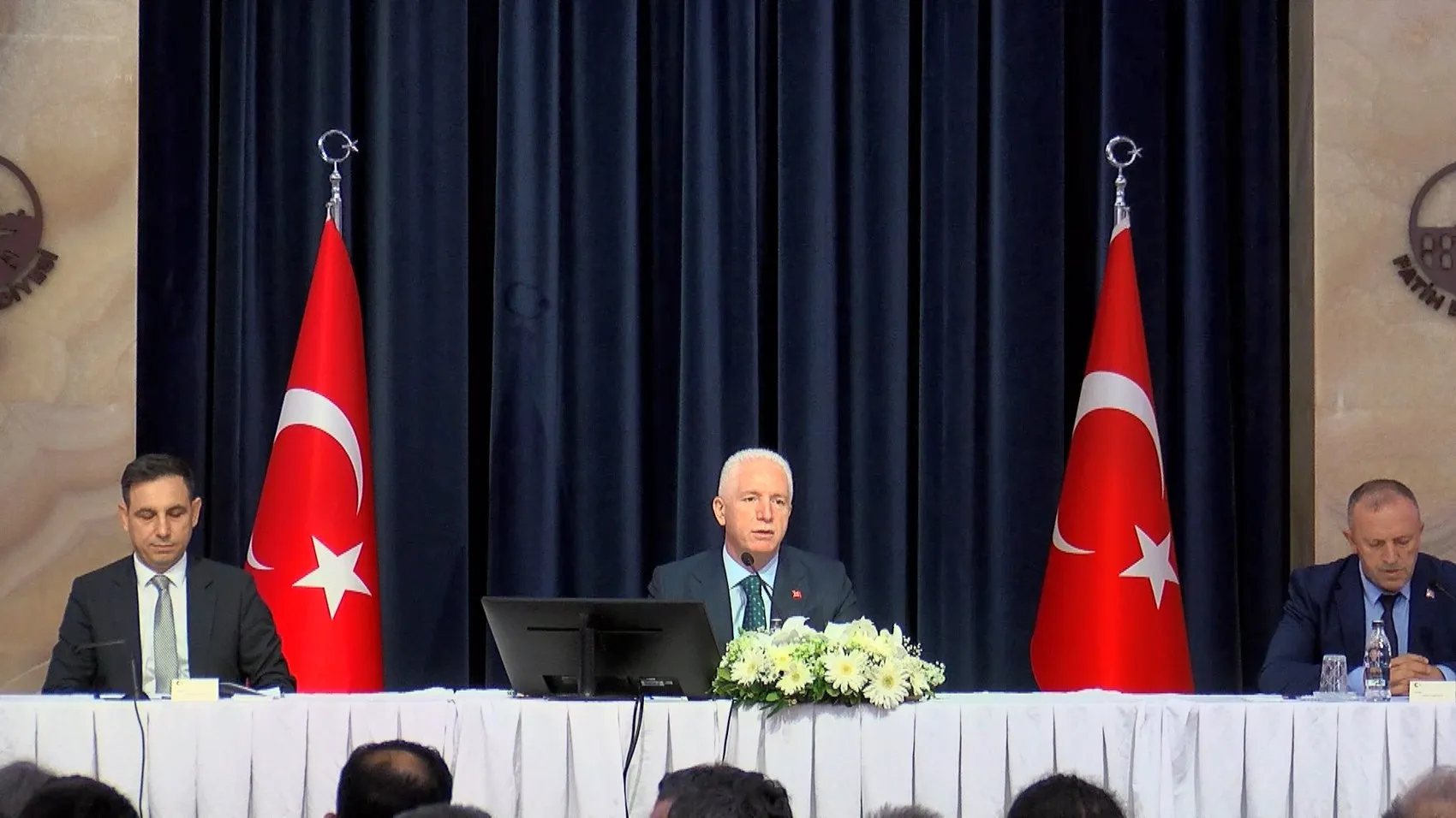 Vali Gül'den kamu kurumlarına 'ezber bozma' talimatı: Yıl sonu diye harcama yapmayın