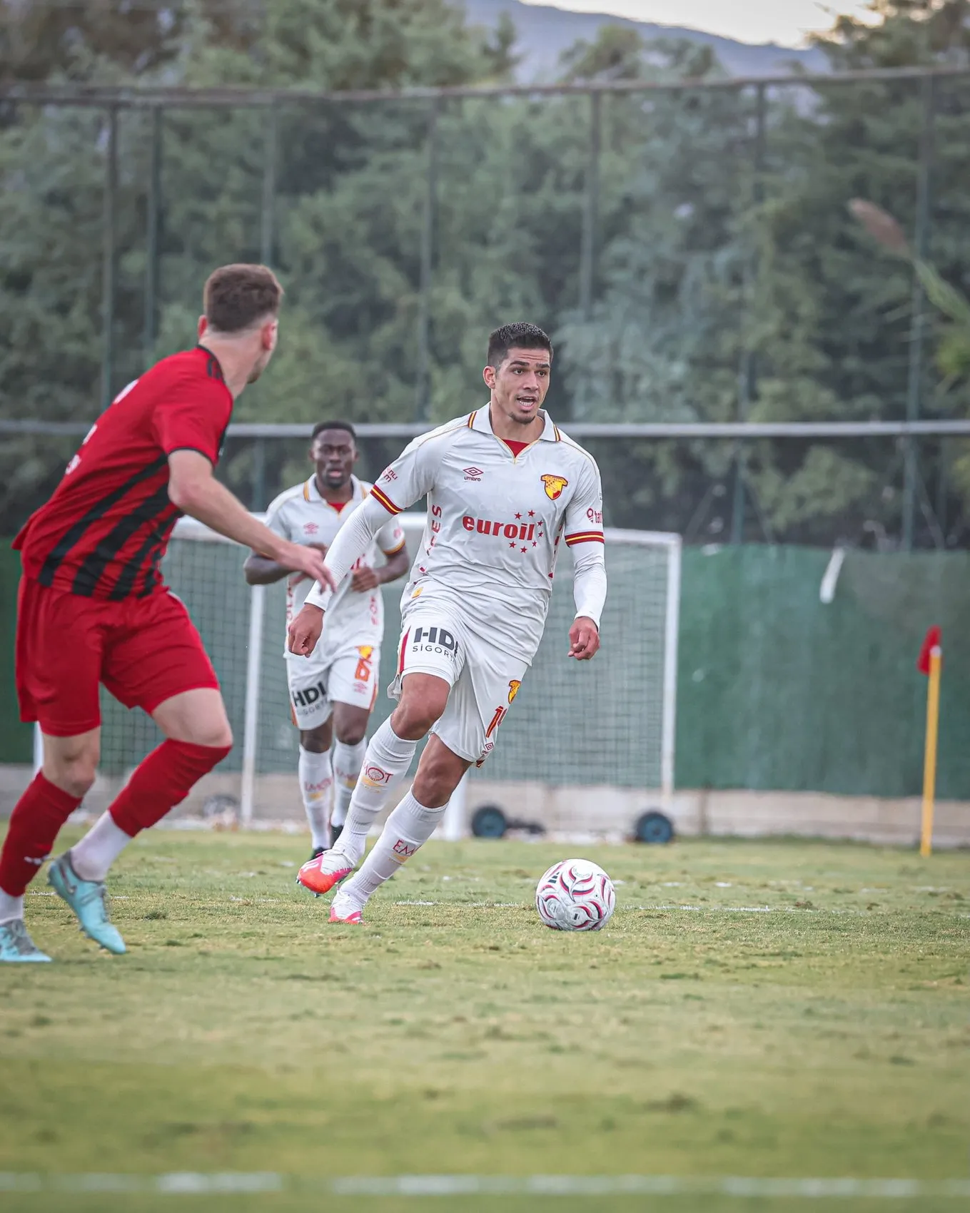 Göztepe'de milli ara provası: Sakatlar döndü, skor dengede kaldı