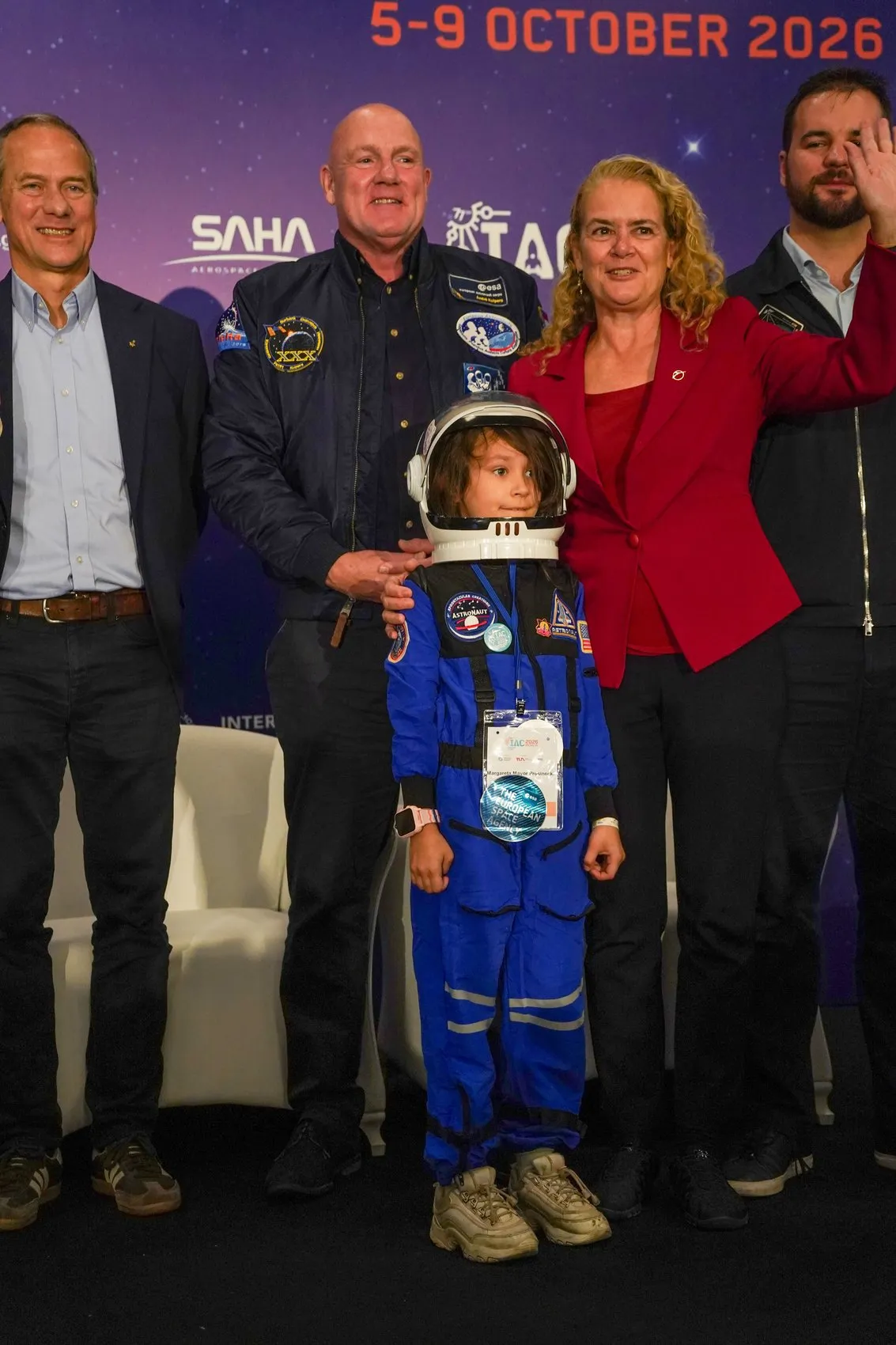 Uzayın derinliklerinde hayatta kalma mücadelesi: Astronotlar 'güvenli' sorusuna şaşırtan yanıtlar verdi