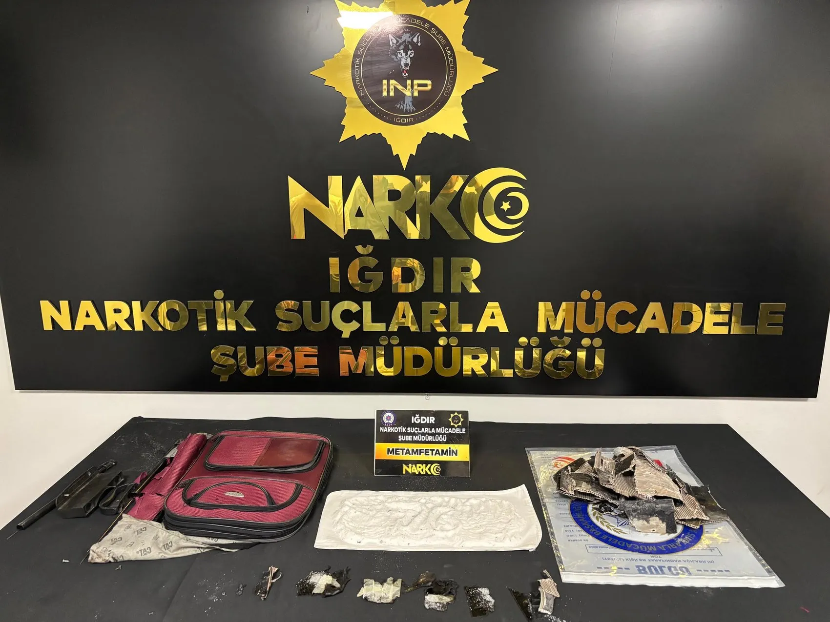 Otobüs yolculuğunda zehir sevkiyatı: 5 kişi suçüstü yakalandı