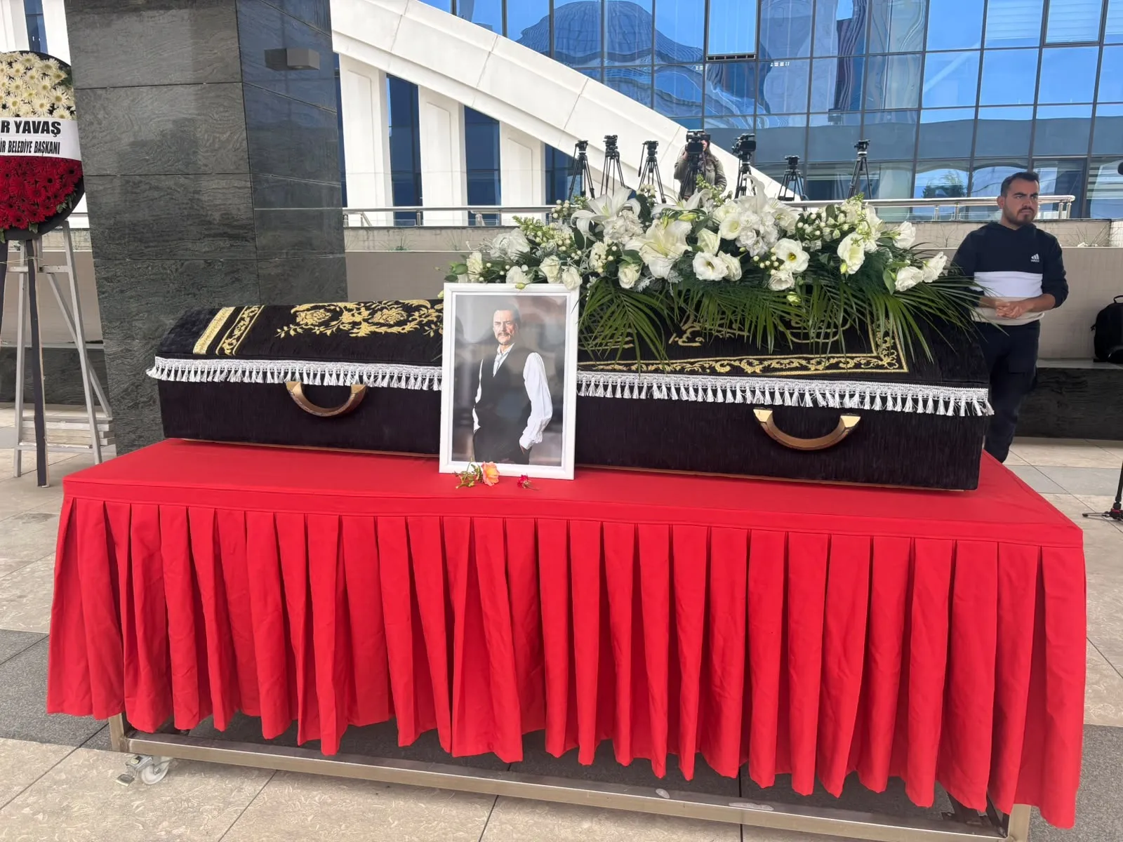 Müzik dünyasının hüzünlü vedası: Alpay Naziklioğlu Ankara'da toprağa verildi