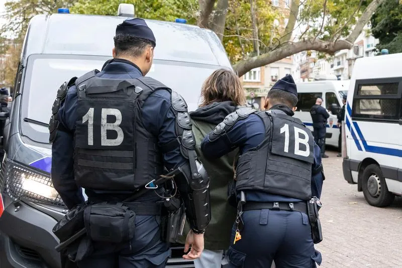 Fransa sokaklarında şiddet dalgası: Binlerce gözaltı ve yağmalanan dükkanlar