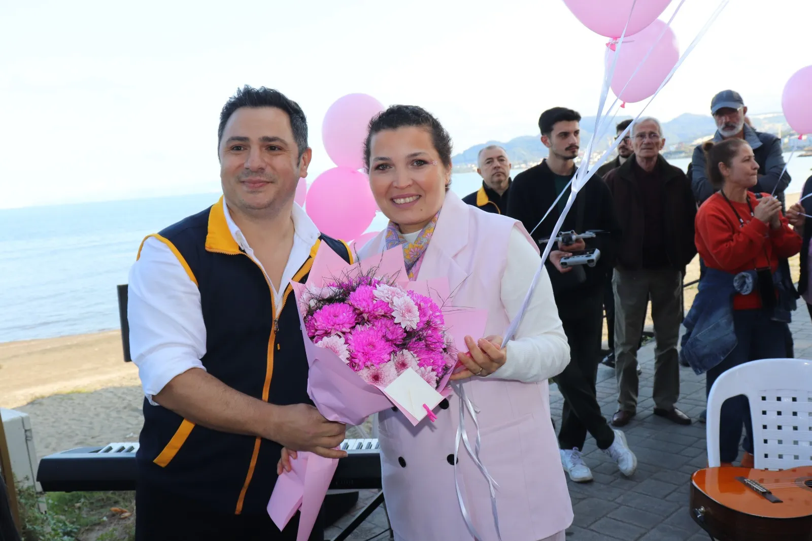 Kanserle mücadelesini kazanan Yasemin için gökyüzü pembeye boyandı