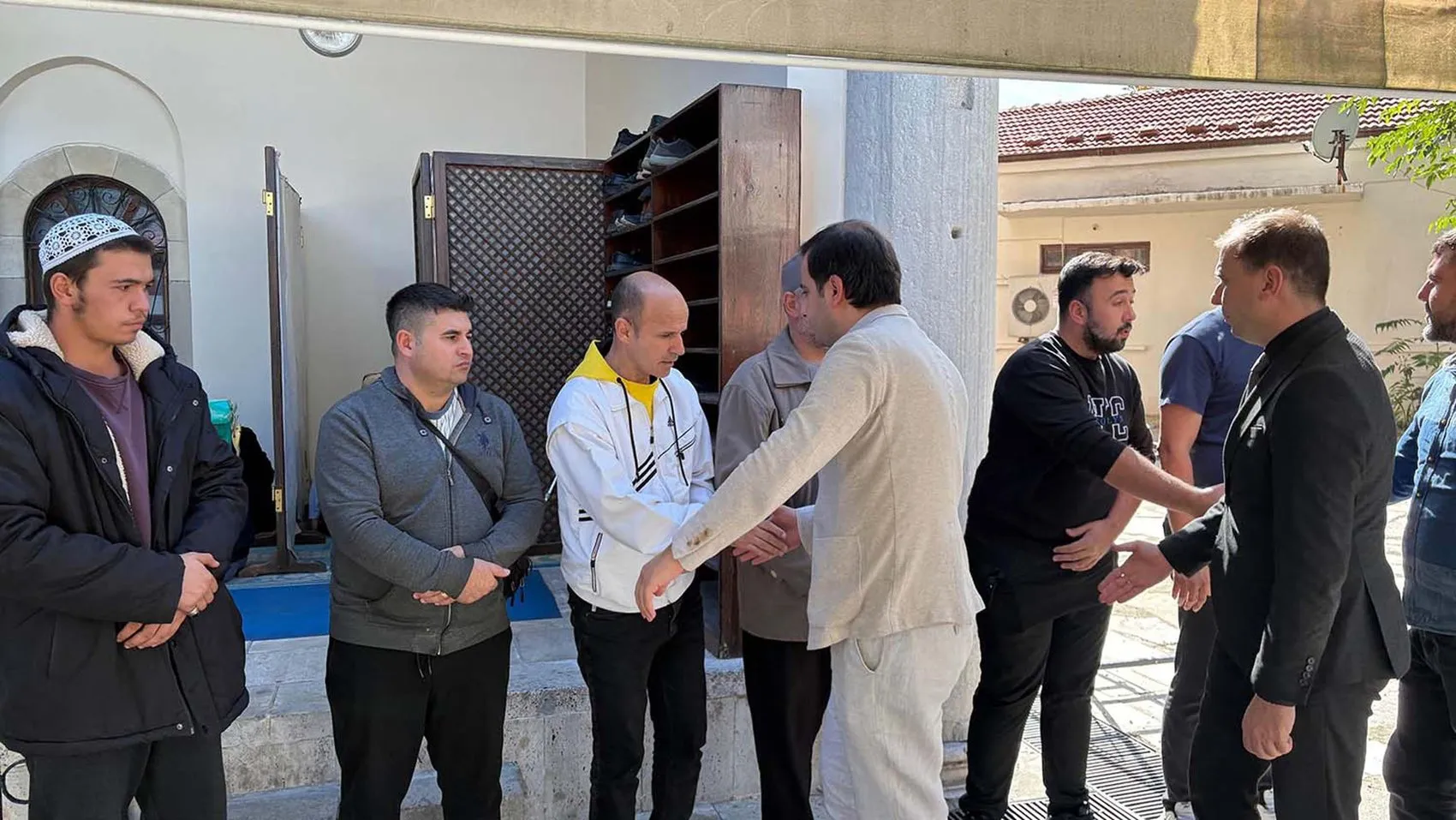 Evinin küle dönüşüne tanıklık ederken kalbi durdu: Kula'da hüzünlü veda