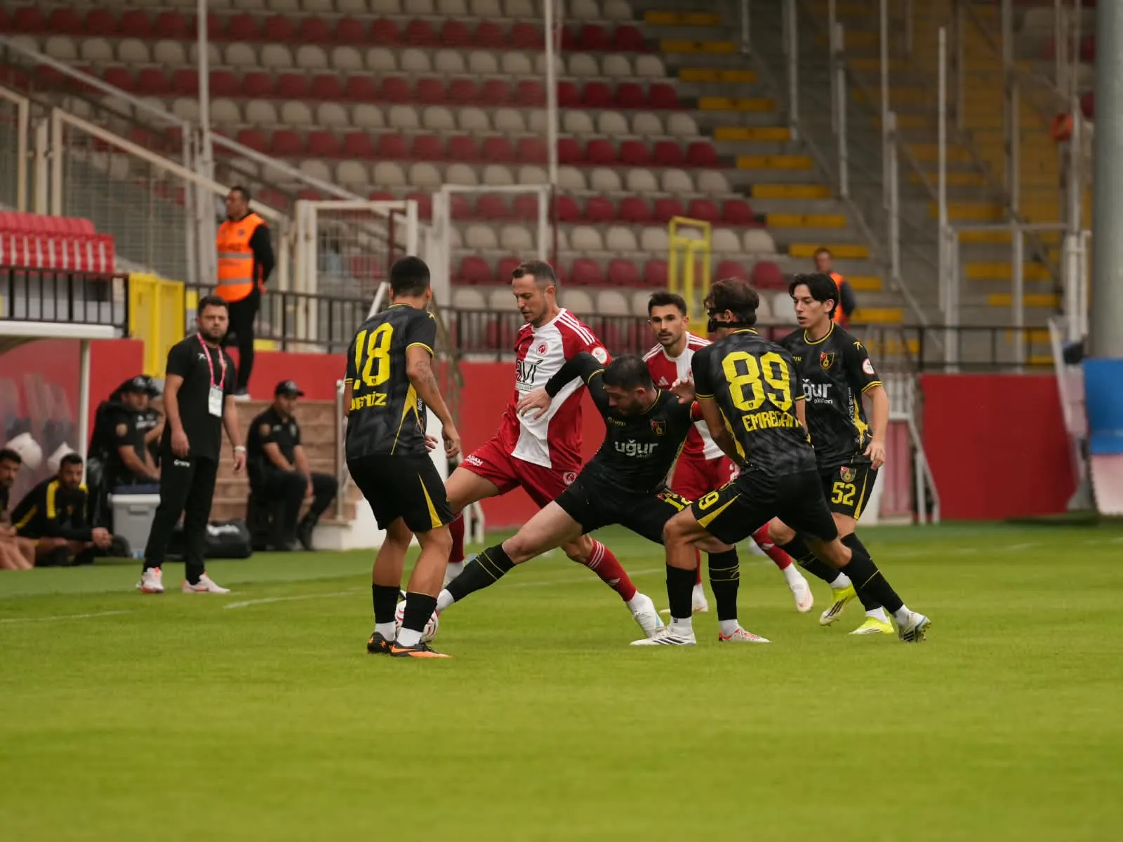 Batman Petrolspor evinde fırtına gibi esti: İstanbulspor'a geçit yok