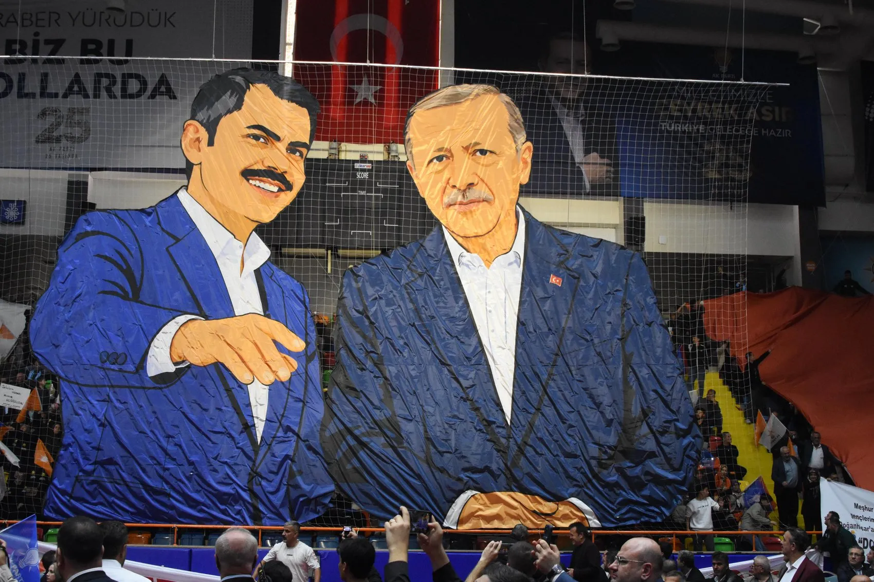Dünya Antalya'da Türkiye'nin vizyonunu konuşacak: Bakan Kurum'dan COP31 mesajı