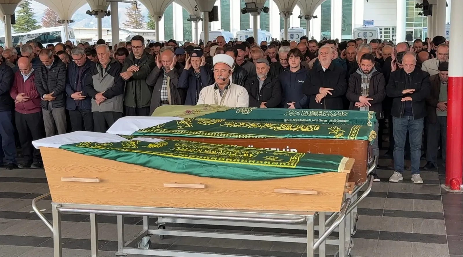 Başkentte terzi dükkanında işlenen cinayet: Aynur Ekici son yolculuğuna uğurlandı