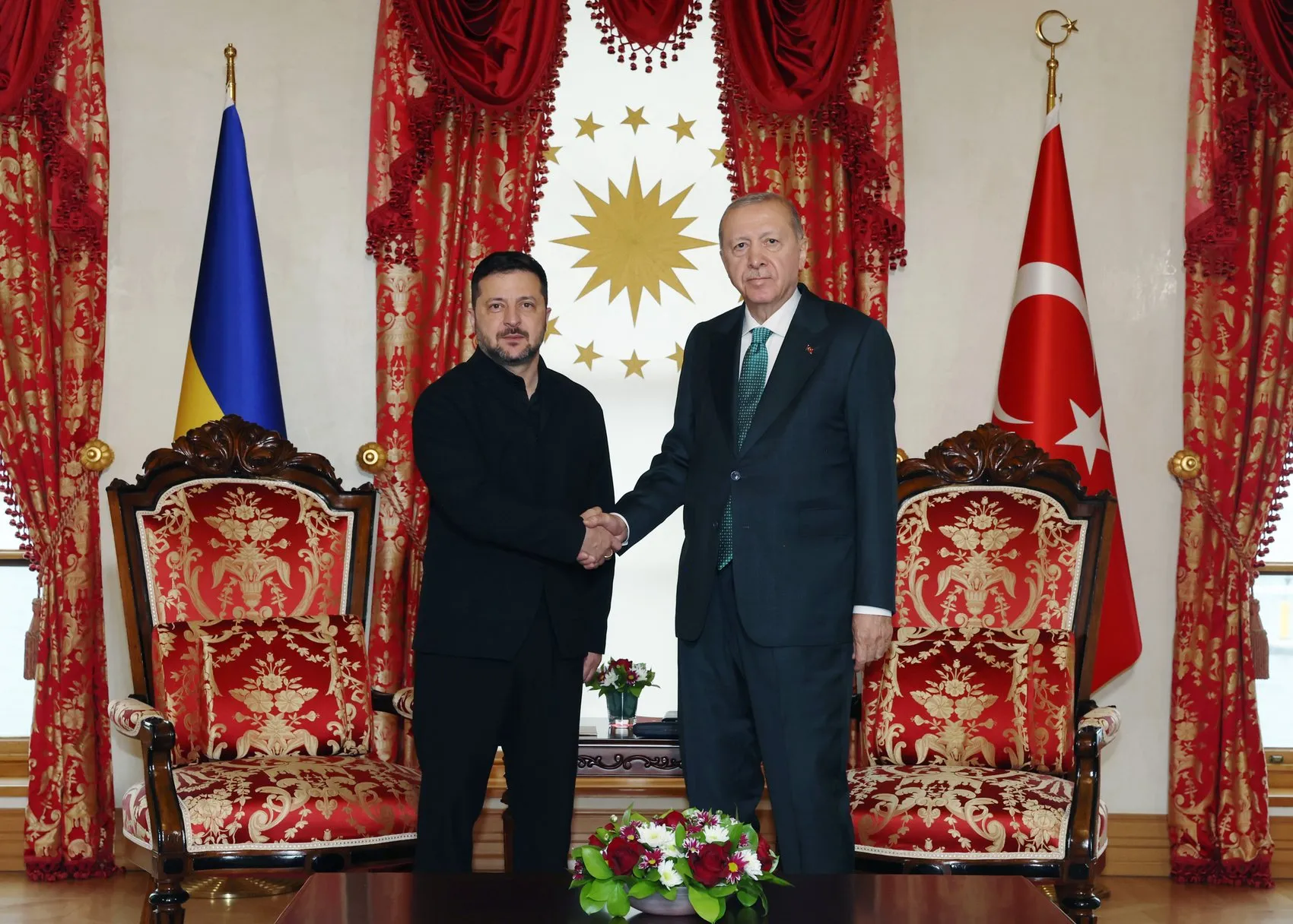 Dolmabahçe'de Kritik Zirve: Erdoğan ve Zelenskiy Bölgesel Güvenlik İçin Masada