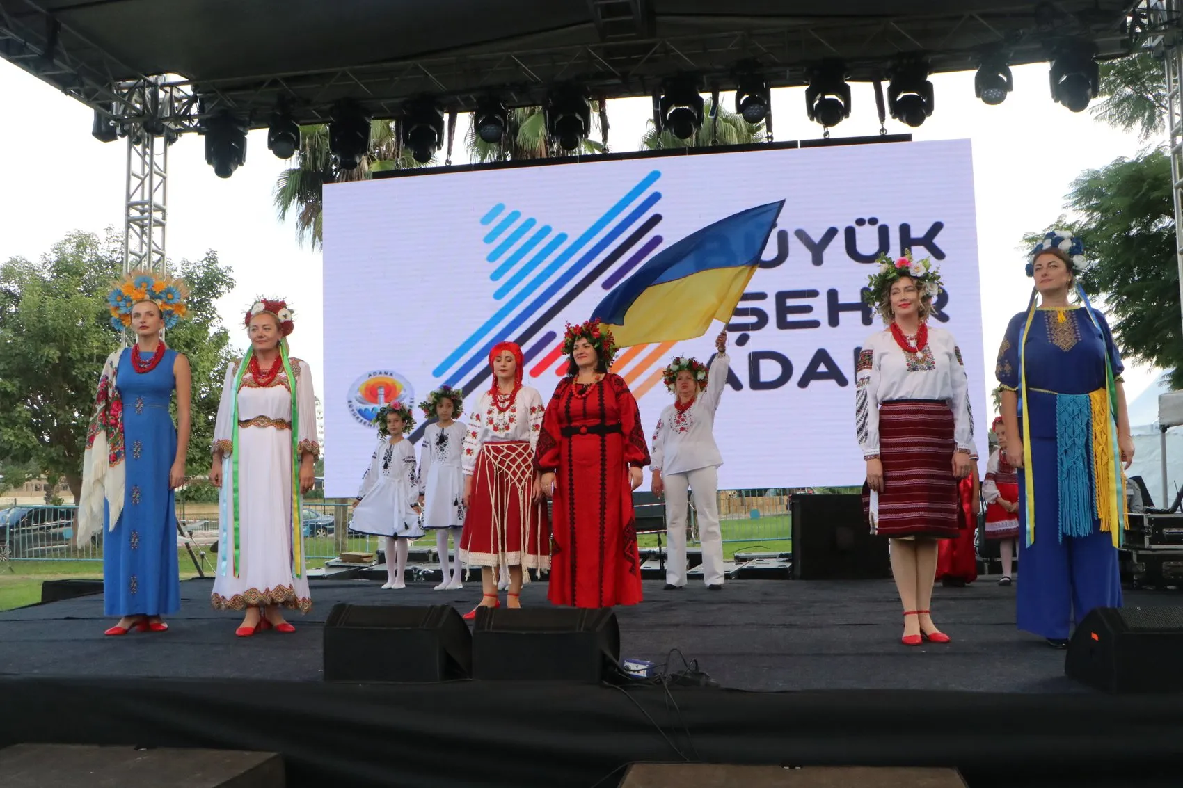 Adana'da Ukrayna rüzgarı: Savaşın gölgesinde barış mesajları yükseldi