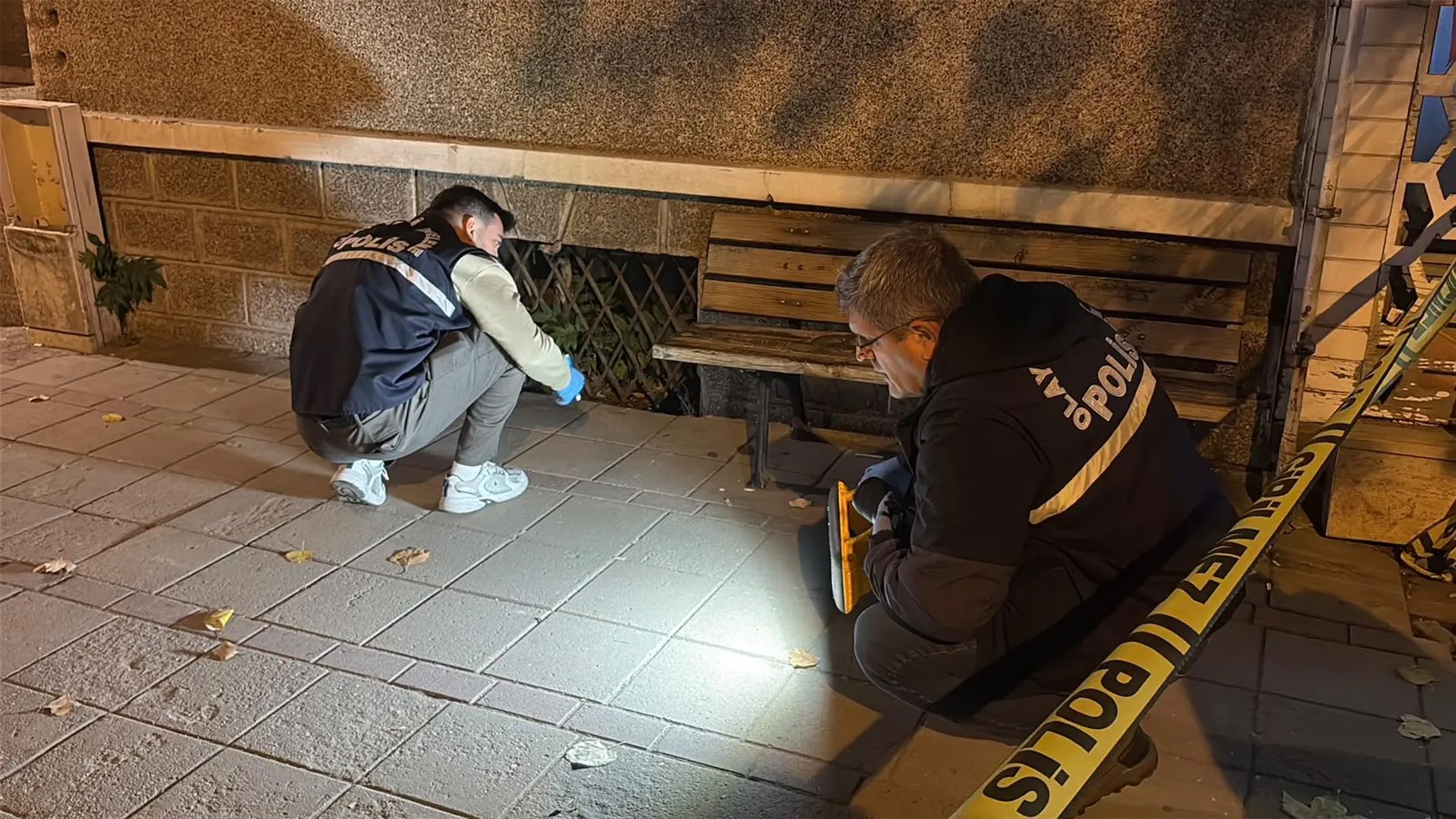 Çorlu'da akşam yürüyüşü kanlı bitti: Kaldırımda yürürken hedef alındı