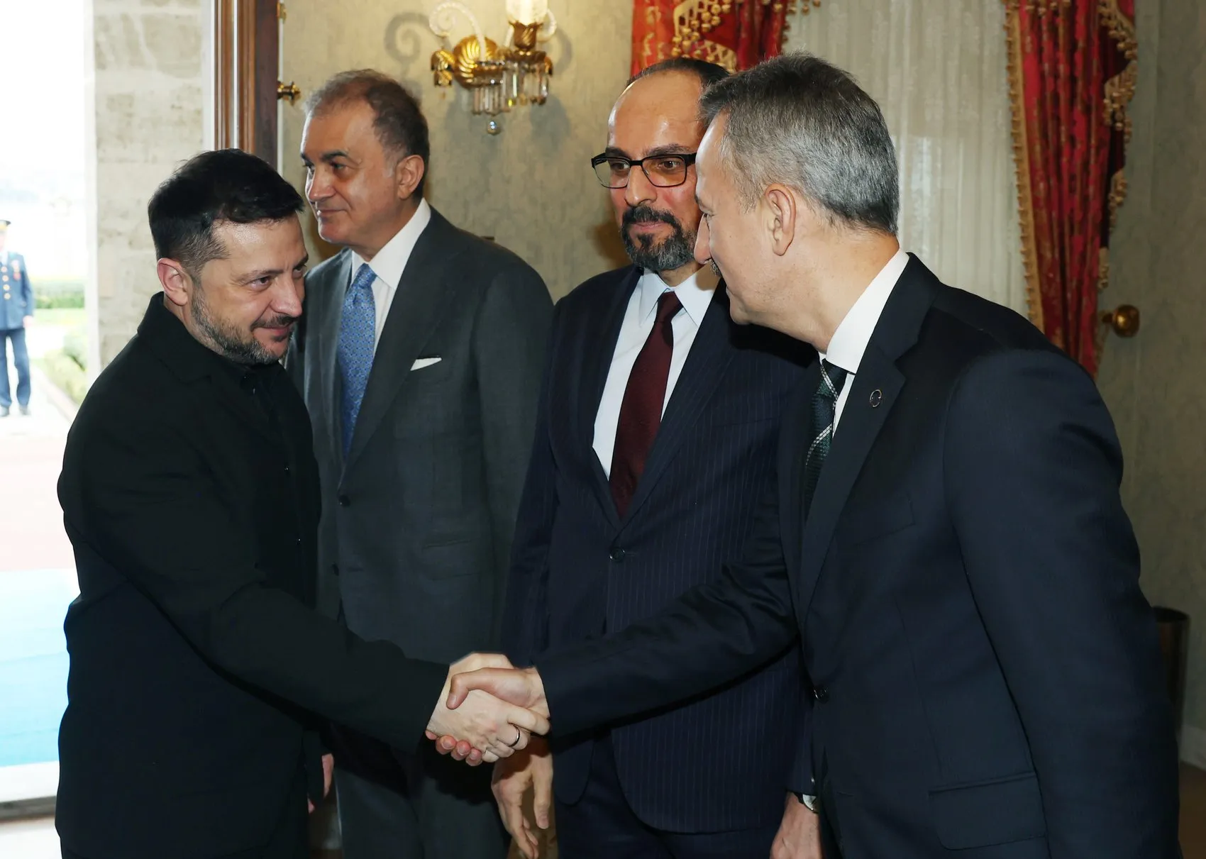 Dolmabahçe'de Kritik Zirve: Erdoğan ve Zelenskiy Bölgesel Güvenlik İçin Masada