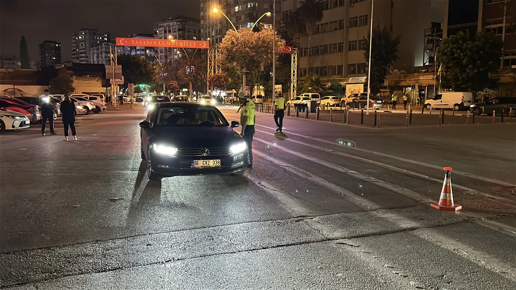 Adana yollarında sıkı denetim 126 sürücüye ceza kesildi