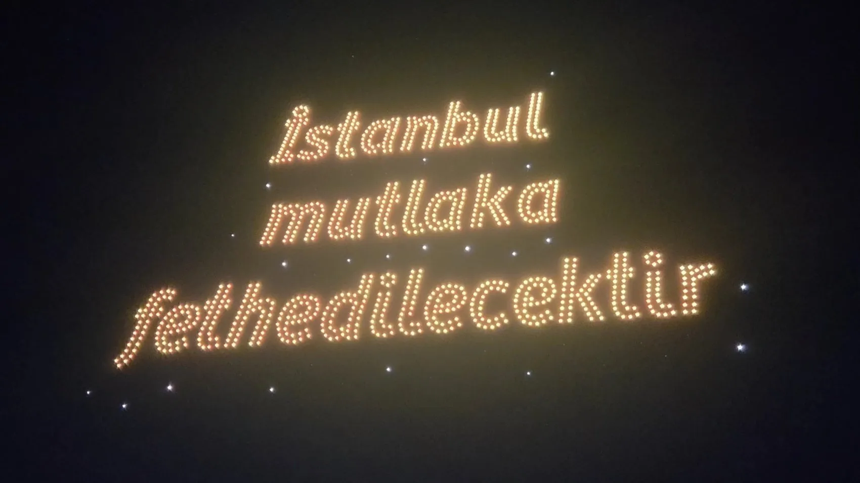 İstanbul semalarında 1453 dronla fetih kutlaması