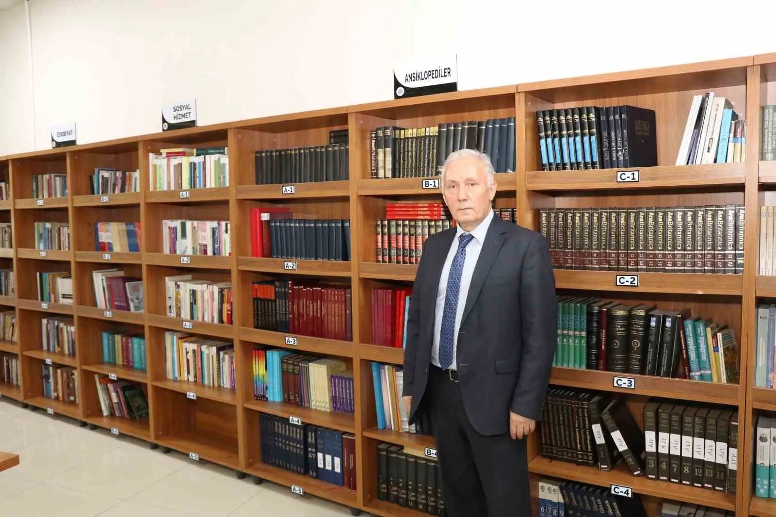 ATATÜRK ÜNİVERSİTESİ OLTU UYGULAMALI BİLİMLER FAKÜLTESİNE DİJİTAL KÜTÜPHANE KURULDU.