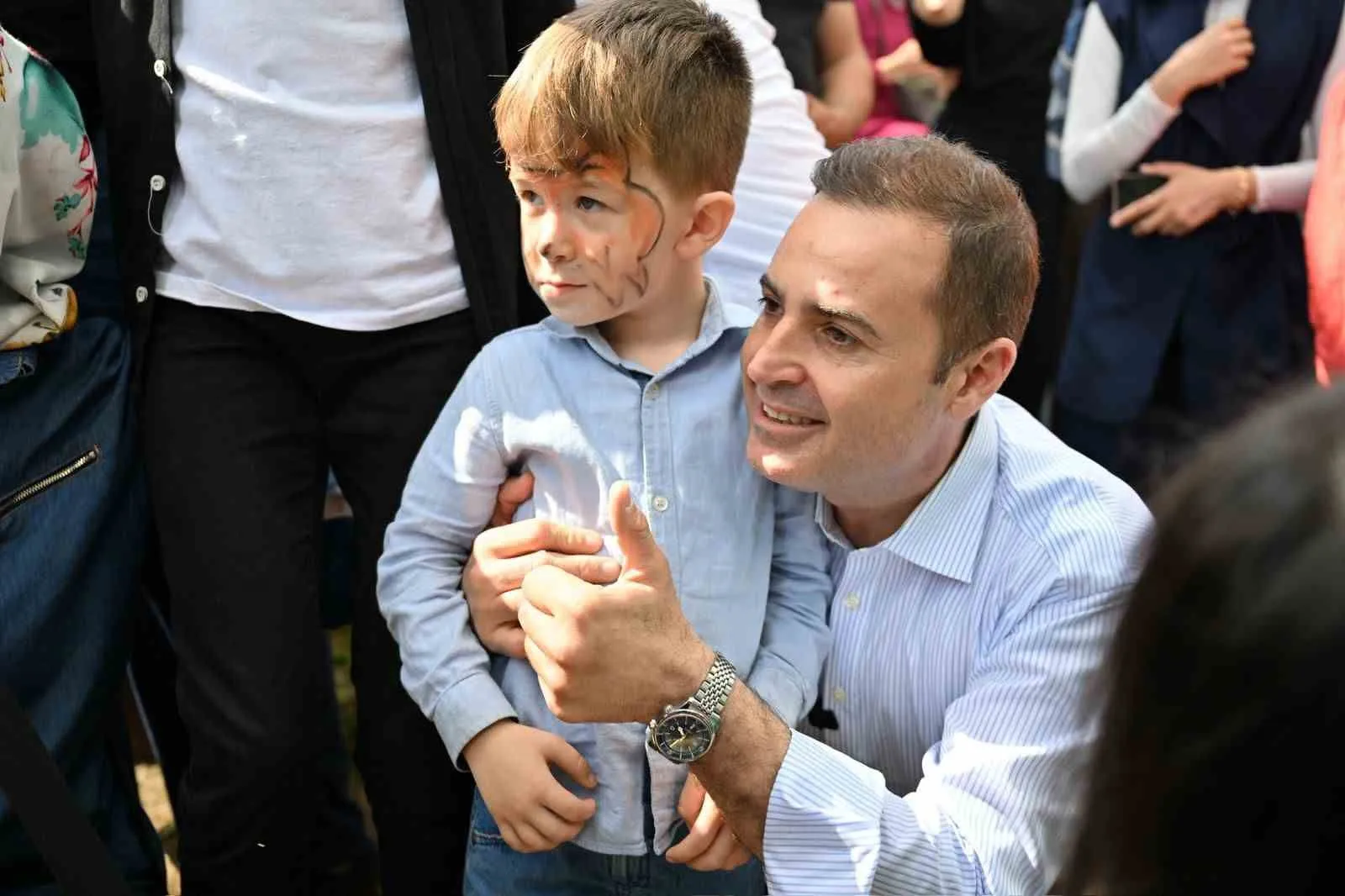 BAŞKAN AKIN: "BU ŞEHİRDE KİMSE YALNIZ DEĞİL"