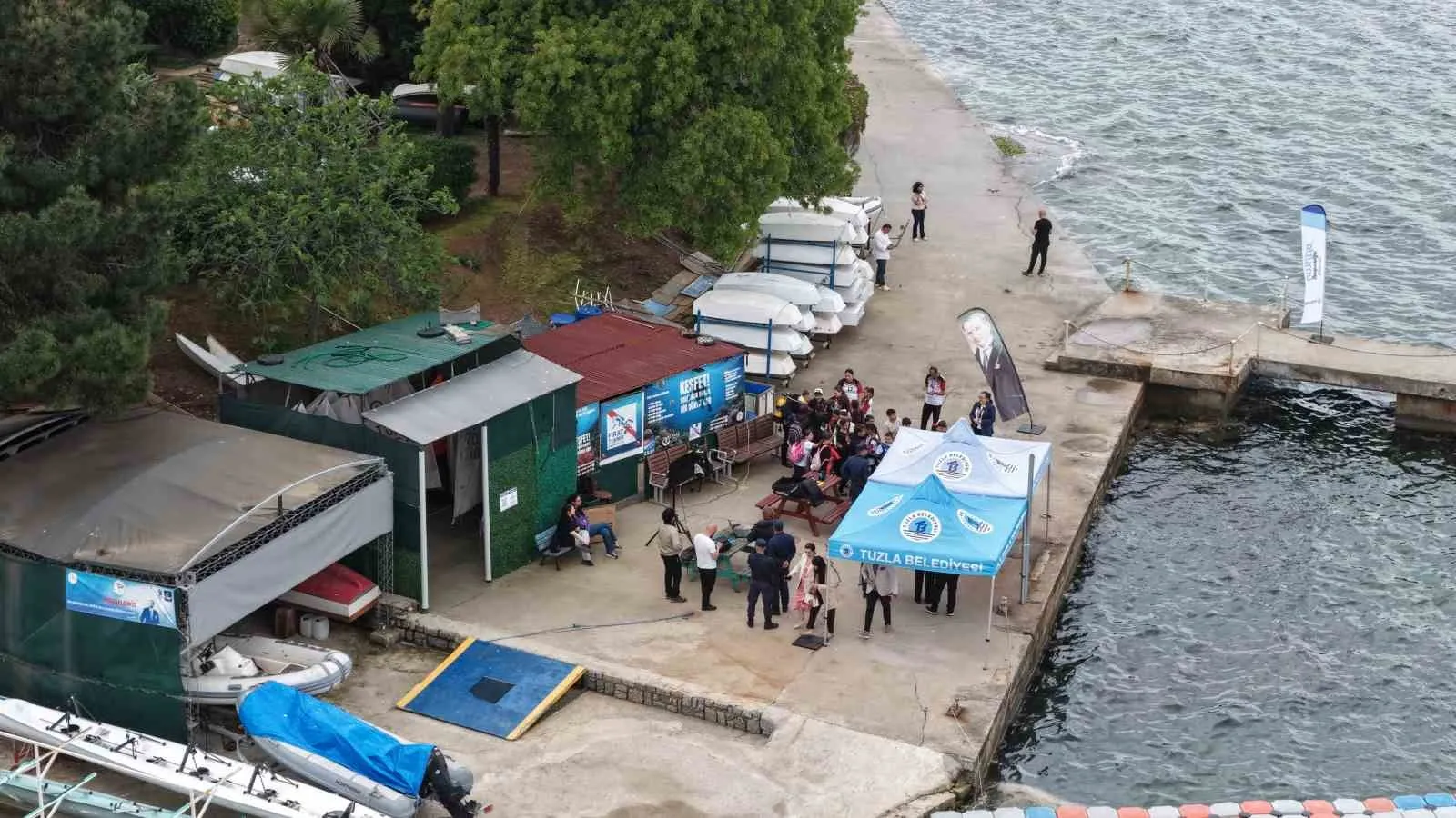 TUZLA’DA DENİZ EKOSİSTEMİNİ KORUMAK AMACIYLA YÜRÜTÜLEN ÇALIŞMALARDA, DENİZ ÇAYIRLARI VE PİNA POPÜLASYONU SU ALTI TEKNOLOJİLERİYLE GÖRÜNTÜLENDİ.