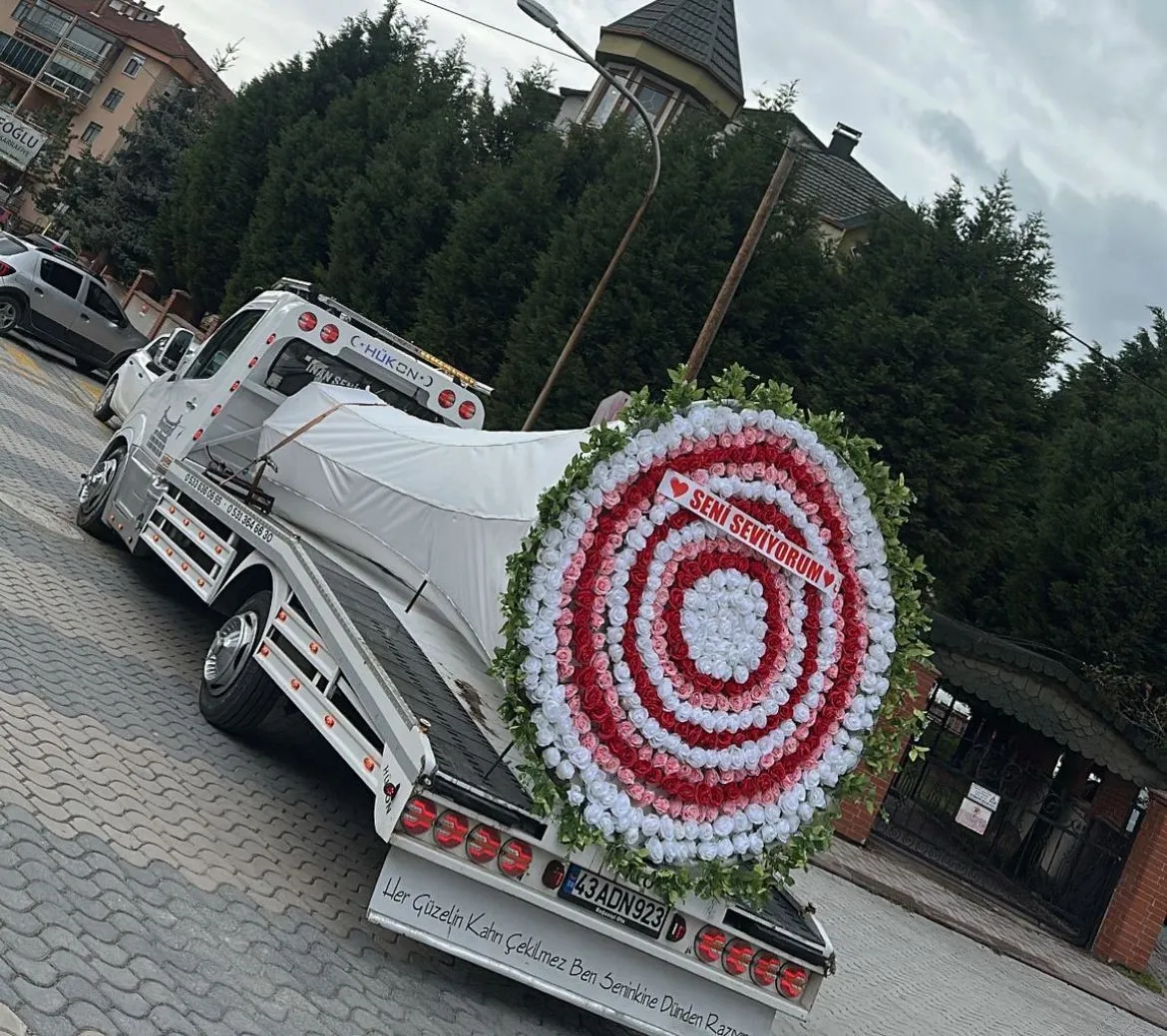 DEV ÇİÇEĞİ KURTARICI İLE TAŞIDI