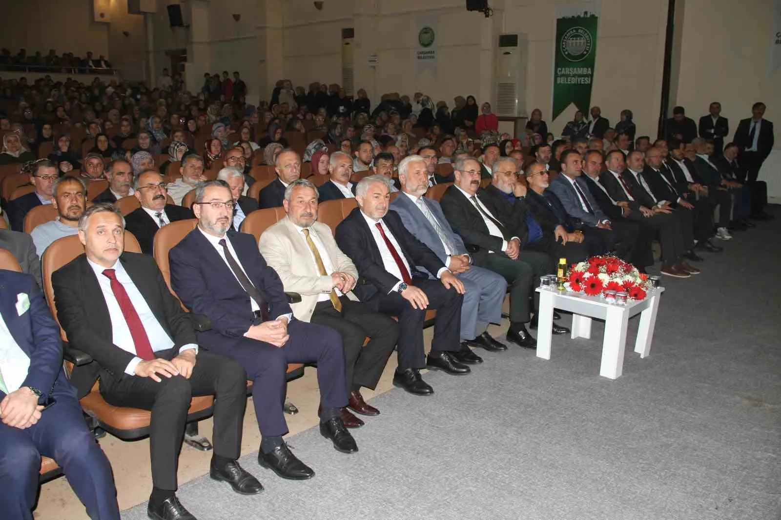 ÇARŞAMBA İLÇESİNDE MEVLİD-İ NEBİ HAFTASI KAPSAMINDA "HZ. PEYGAMBER VE AİLE AHLAKI" KONULU KONFERANS DÜZENLENDİ.