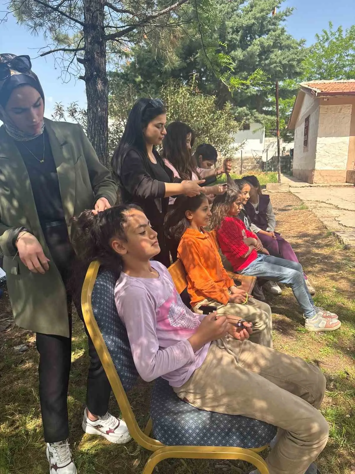 MESEM ÖĞRENCİLERİNDEN KARDEŞ OKULLARA ANLAMLI DESTEK