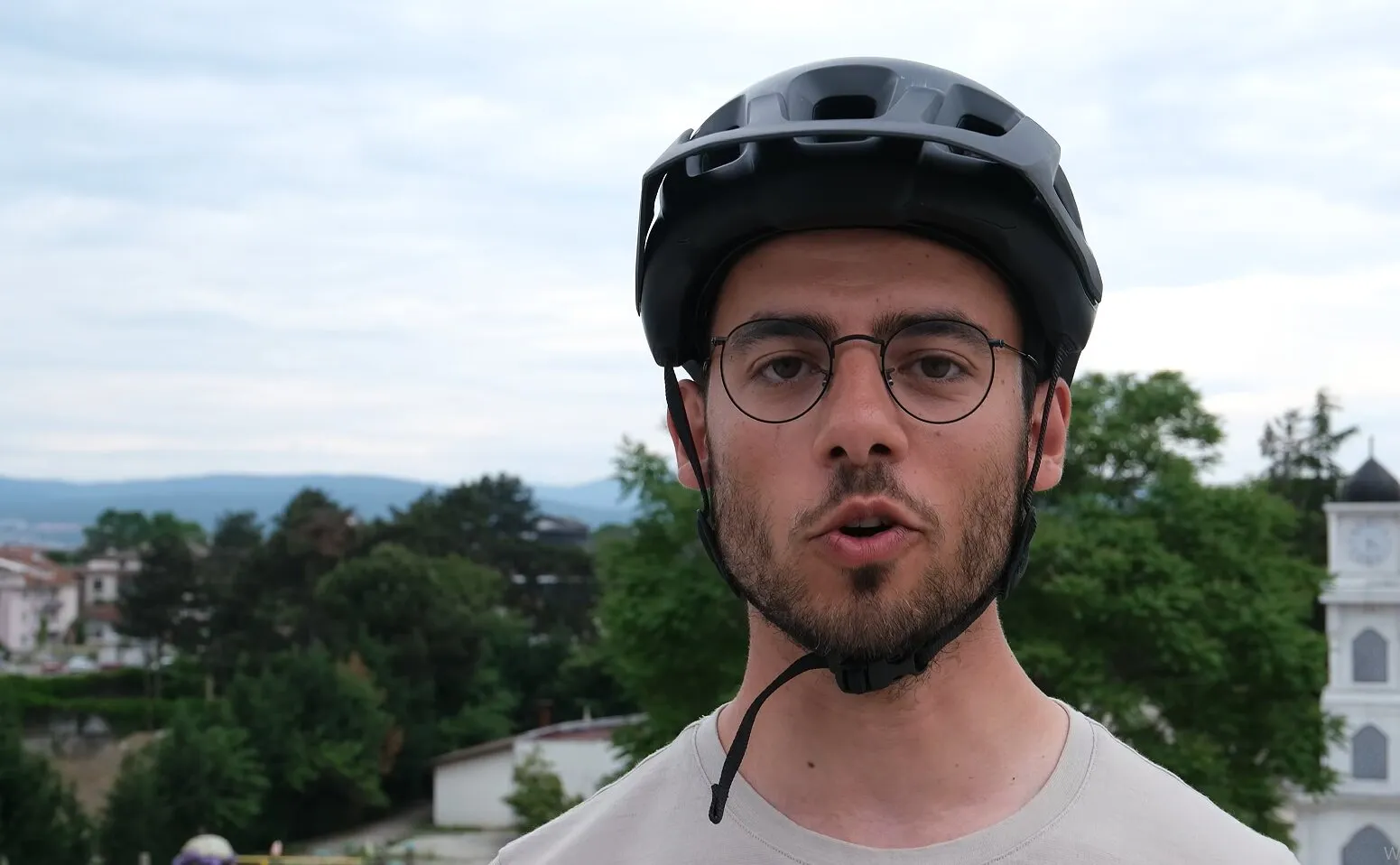 İtalya'dan Japonya'ya pedal çeviren gezginin durağı Düzce oldu