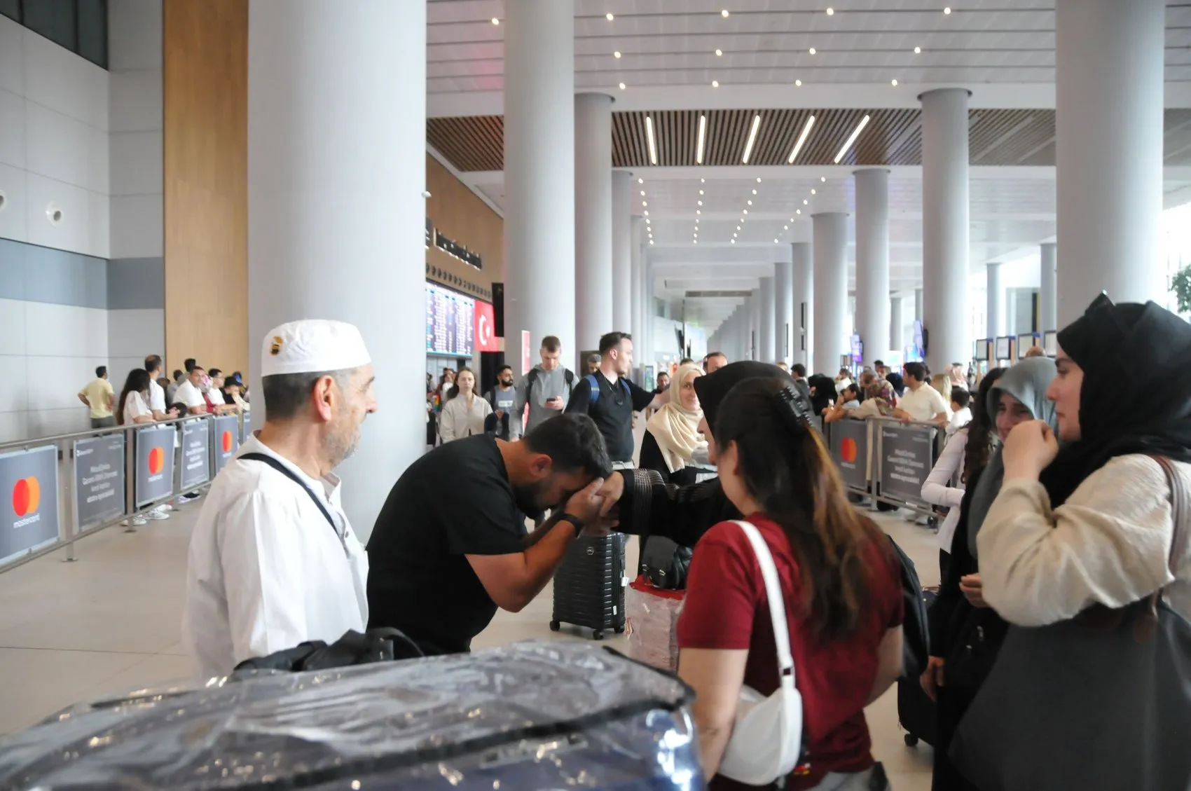 Kutsal topraklardan İstanbul Havalimanı’na dönüşler başladı