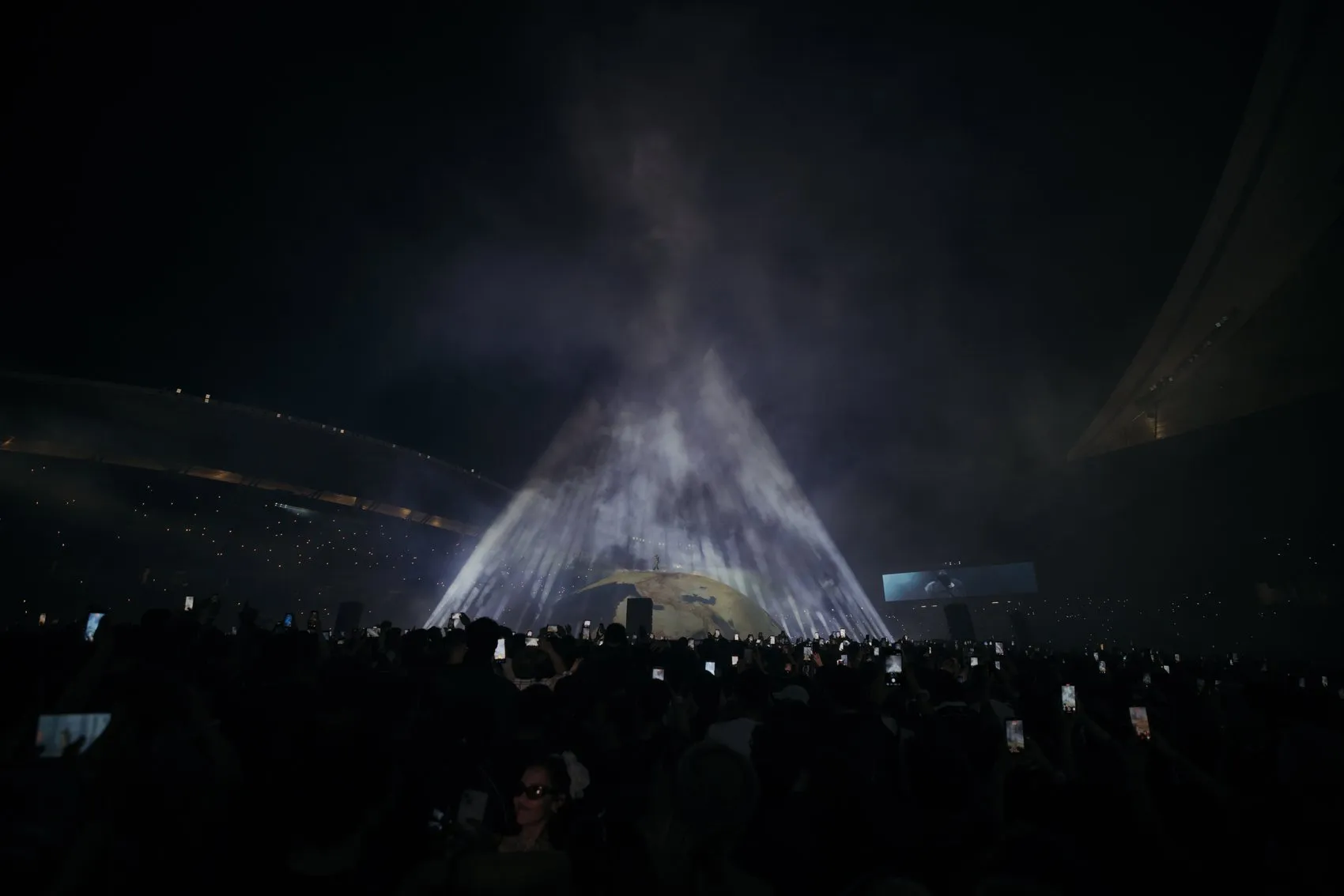 Kanye West İstanbul konserinde 118 bin kişiyle dünya rekoru kırdı