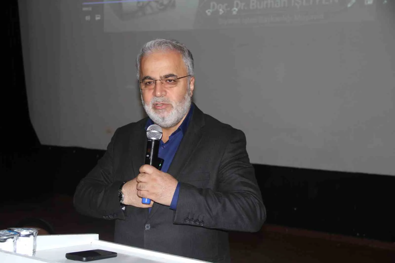 BURHAN İŞLİYEN KONUŞMA YAPTI