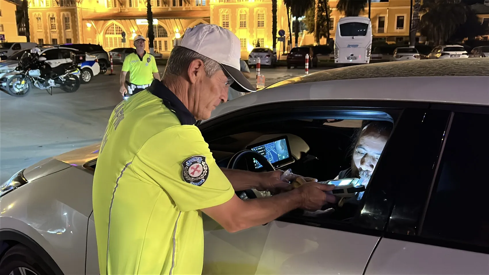 Adana yollarında sıkı denetim 126 sürücüye ceza kesildi