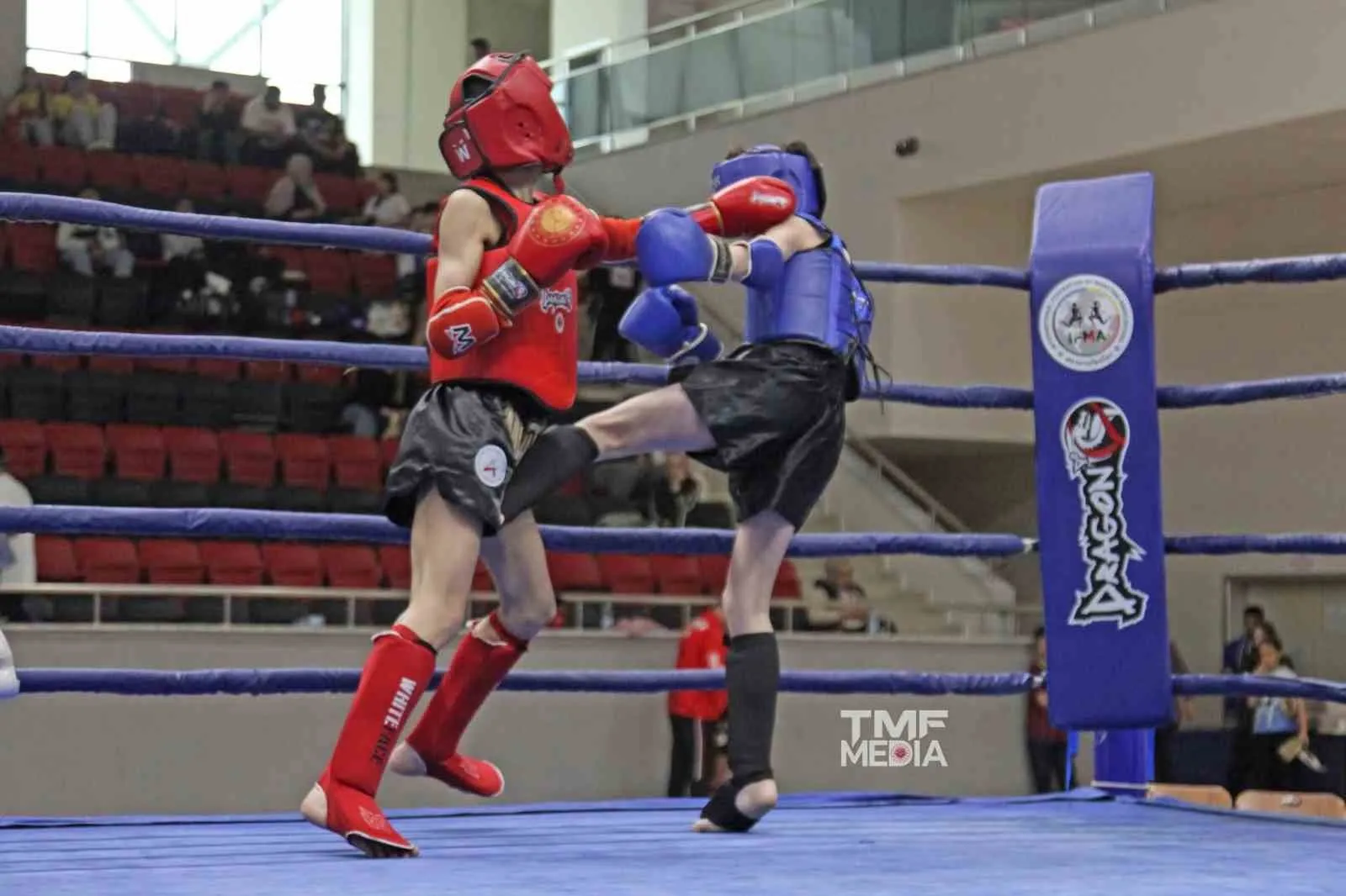 UŞAK'TA YAPILAN MUAYTHAİ OKUL SPORLARI YILDIZLAR TÜRKİYE ŞAMPİYONASI’NDA KAYSERİLİ SPORCULAR 1 ALTIN, 1 GÜMÜŞ VE 4 BRONZ MADALYA KAZANARAK ÖNEMLİ BİR BAŞARIYA İMZA ATTI.