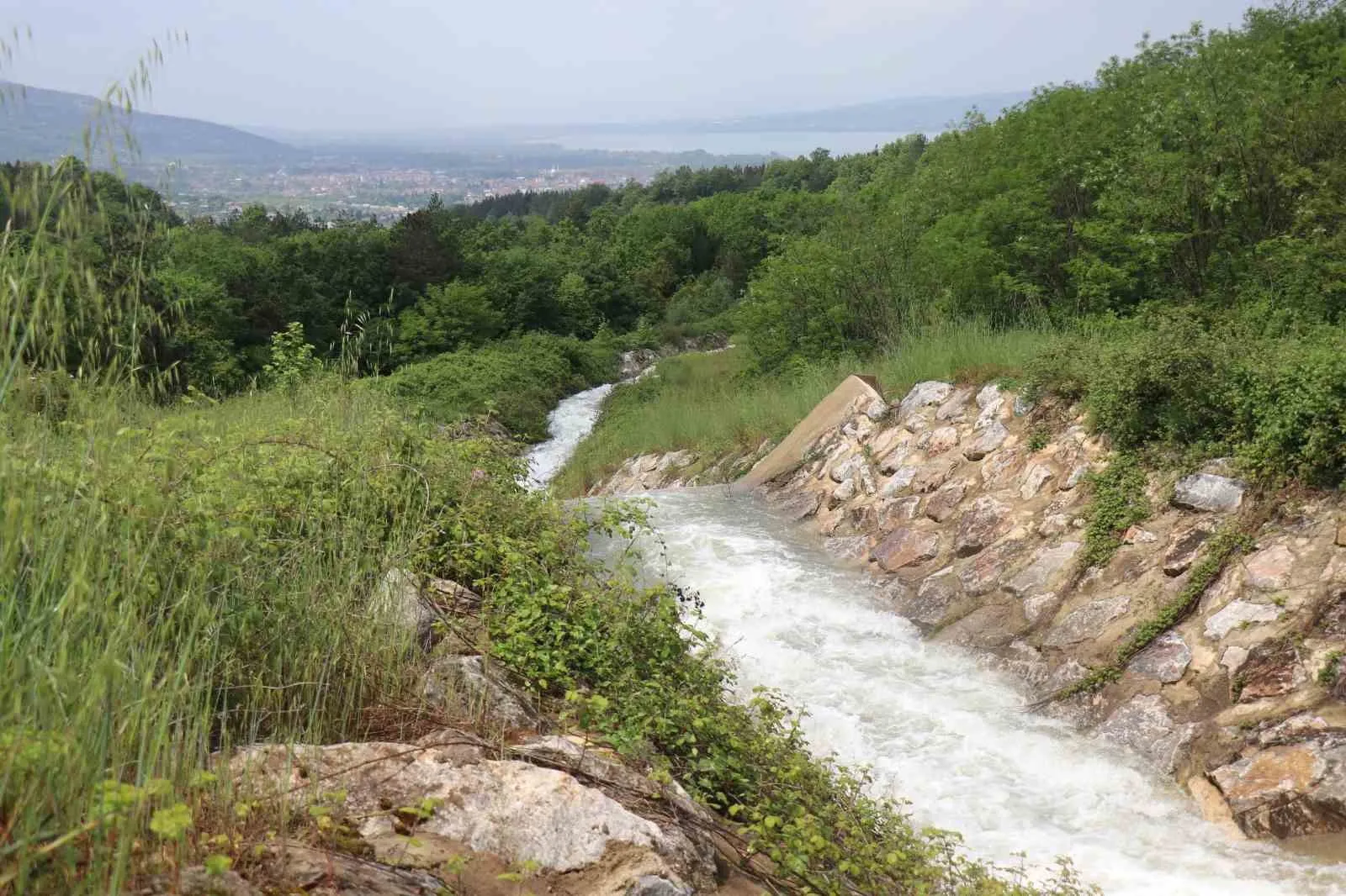 AKÇAY BARAJINDAN SAPANCA GÖLÜ'NE SU AKTARIMININ YAPILDIĞI SARP DERESİ