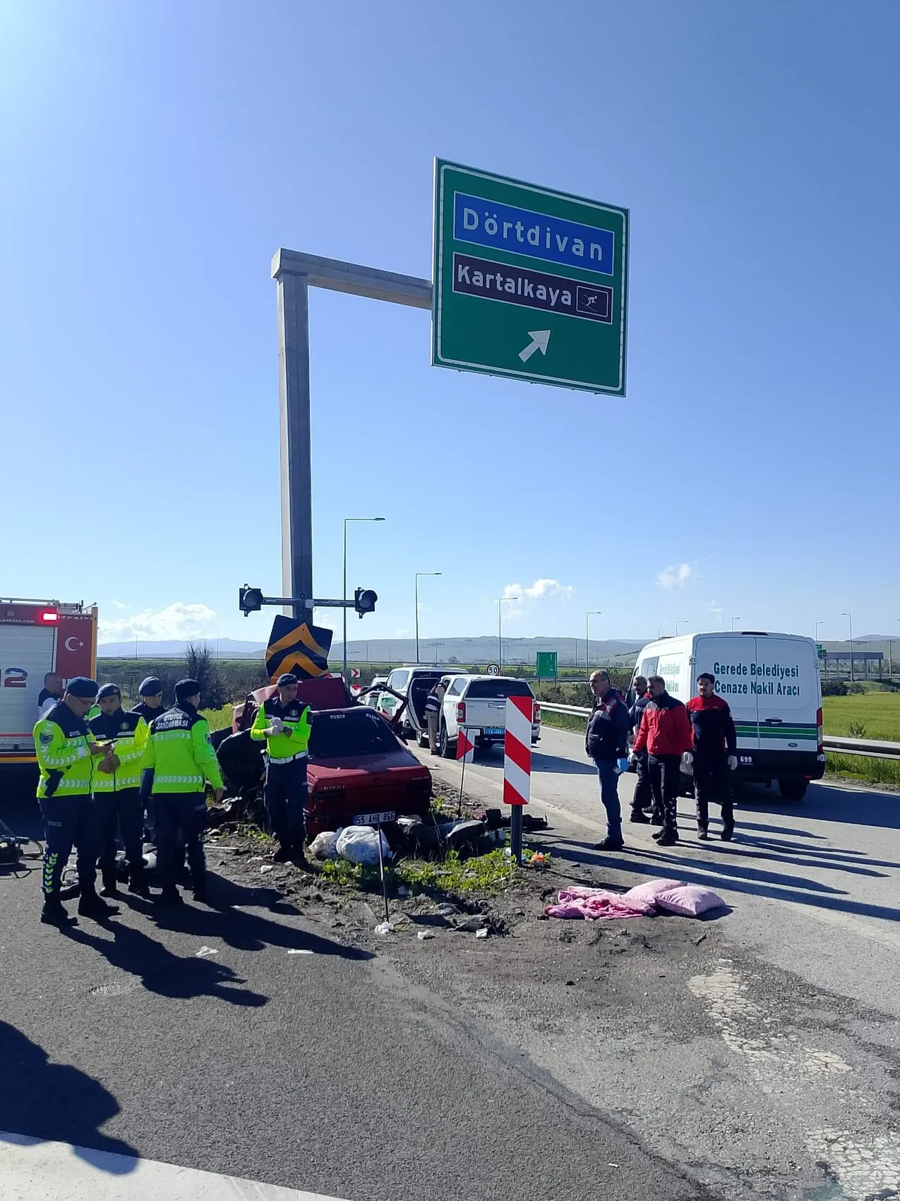 Bolu'da otoyolda feci kaza Anne ve baba hayatını kaybetti