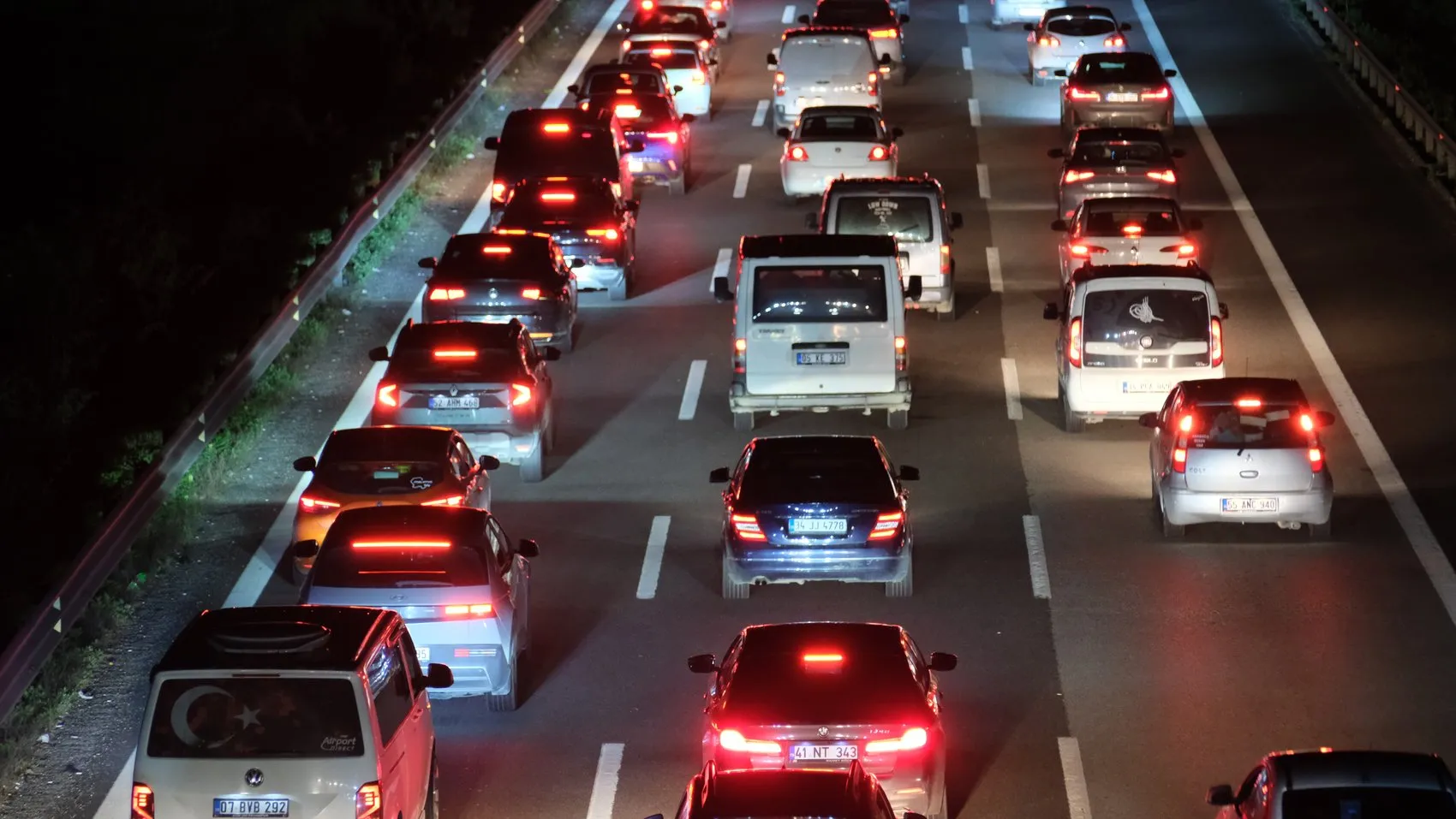 Tatilcilerin dönüş çilesi Düzce hattını kilitledi
