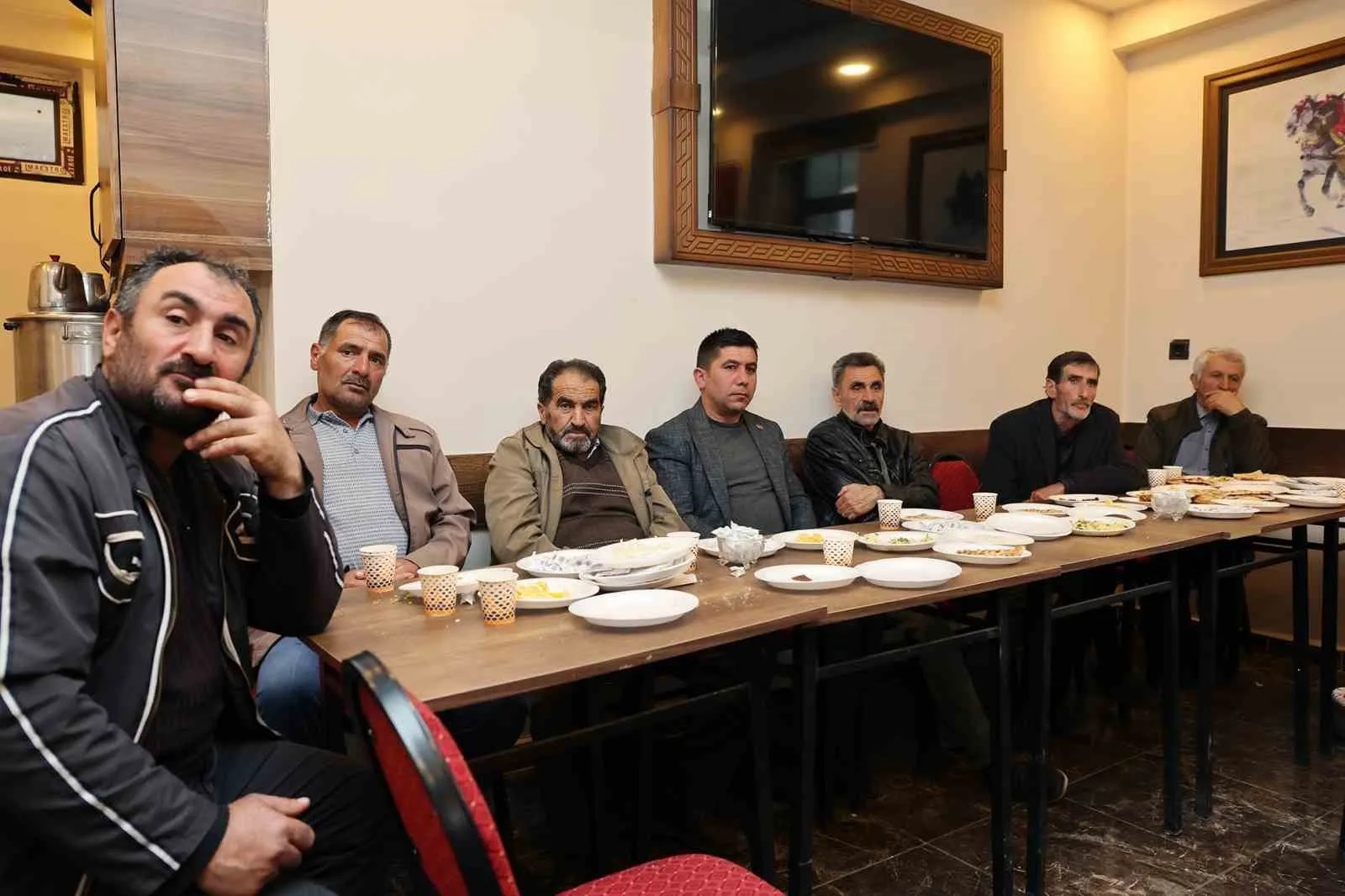 ATATÜRK ÜNİVERSİTESİ İLE ERZURUM TEKNİK ÜNİVERSİTESİ İŞ BİRLİĞİNDE DÜZENLENEN “TARIM VE HAYVANCILIKTA DİJİTALLEŞME” PROGRAMI, BİLİM İLE ÜRETİCİYİ AYNI SAHADA BULUŞTURDU.