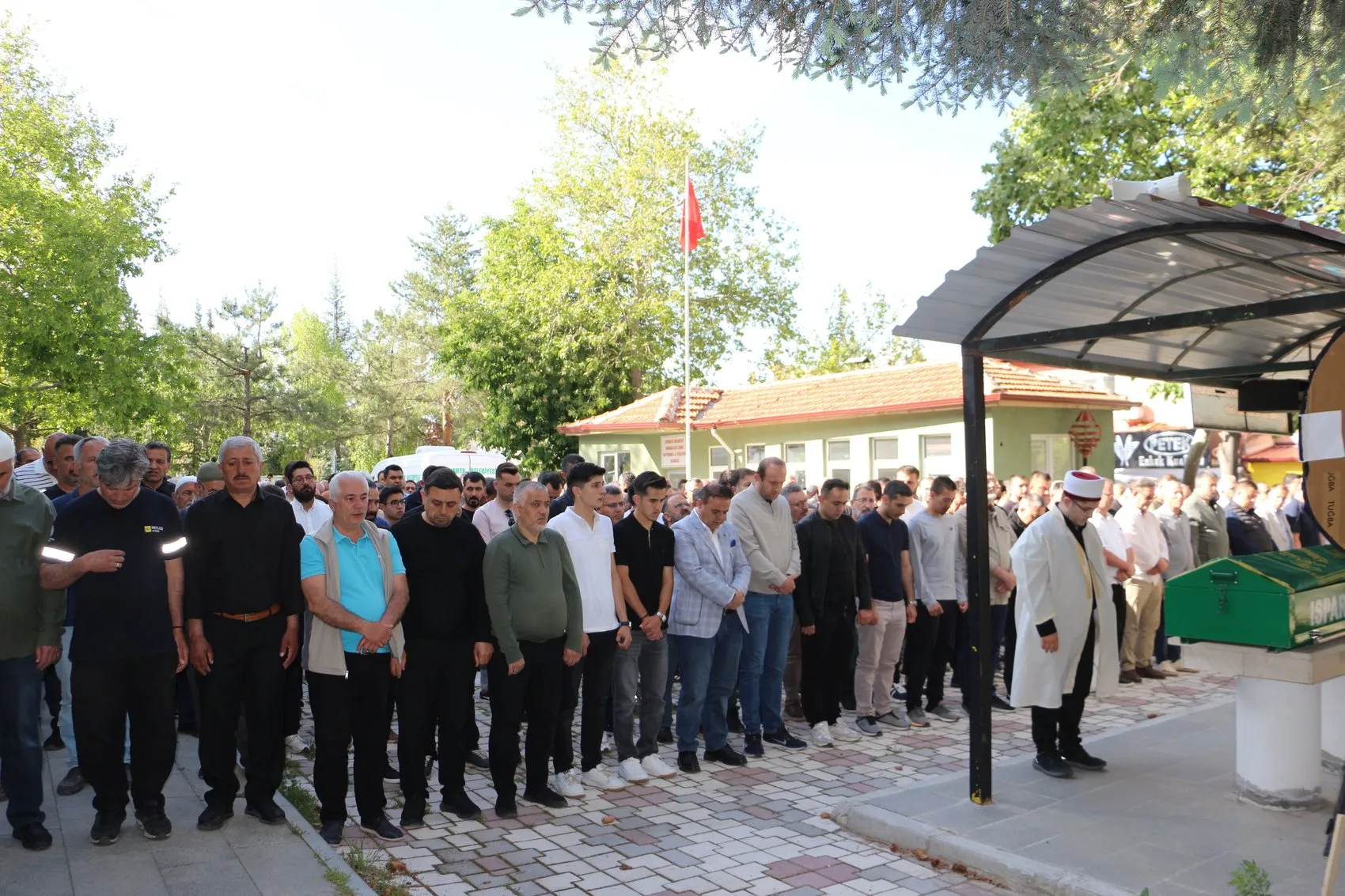 Isparta acı kaybının yasını tutuyor