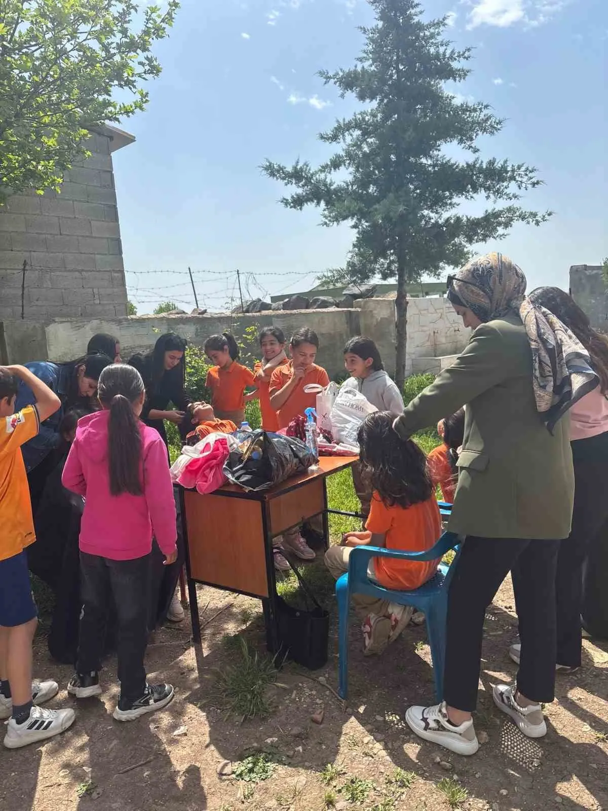 MESEM ÖĞRENCİLERİNDEN KARDEŞ OKULLARA ANLAMLI DESTEK