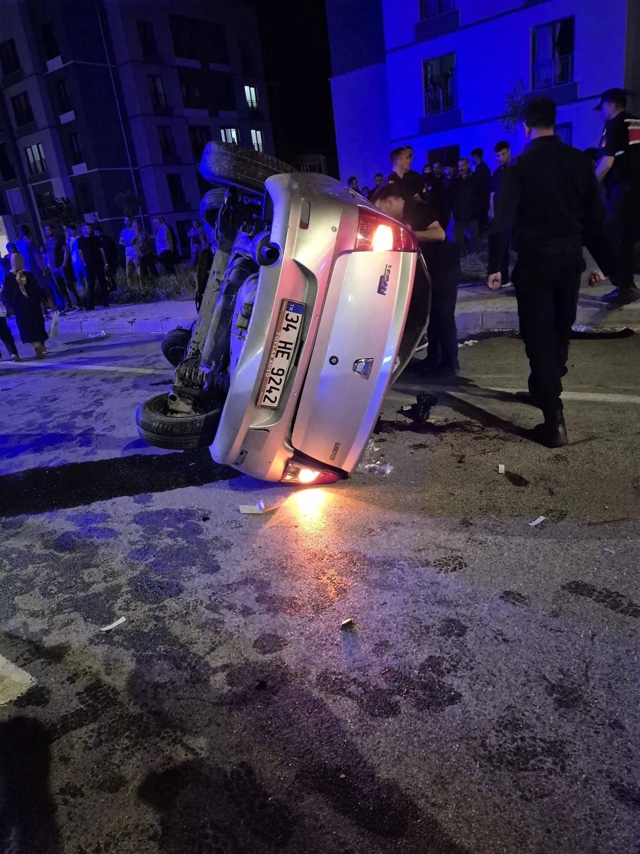 Diyarbakır'da feci kaza Belediye otobüsü otomobille çarpıştı