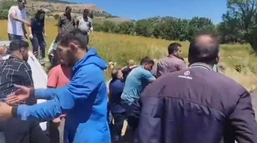 Diyarbakır'da arazi kavgası yol kesti Bir ölü iki yaralı