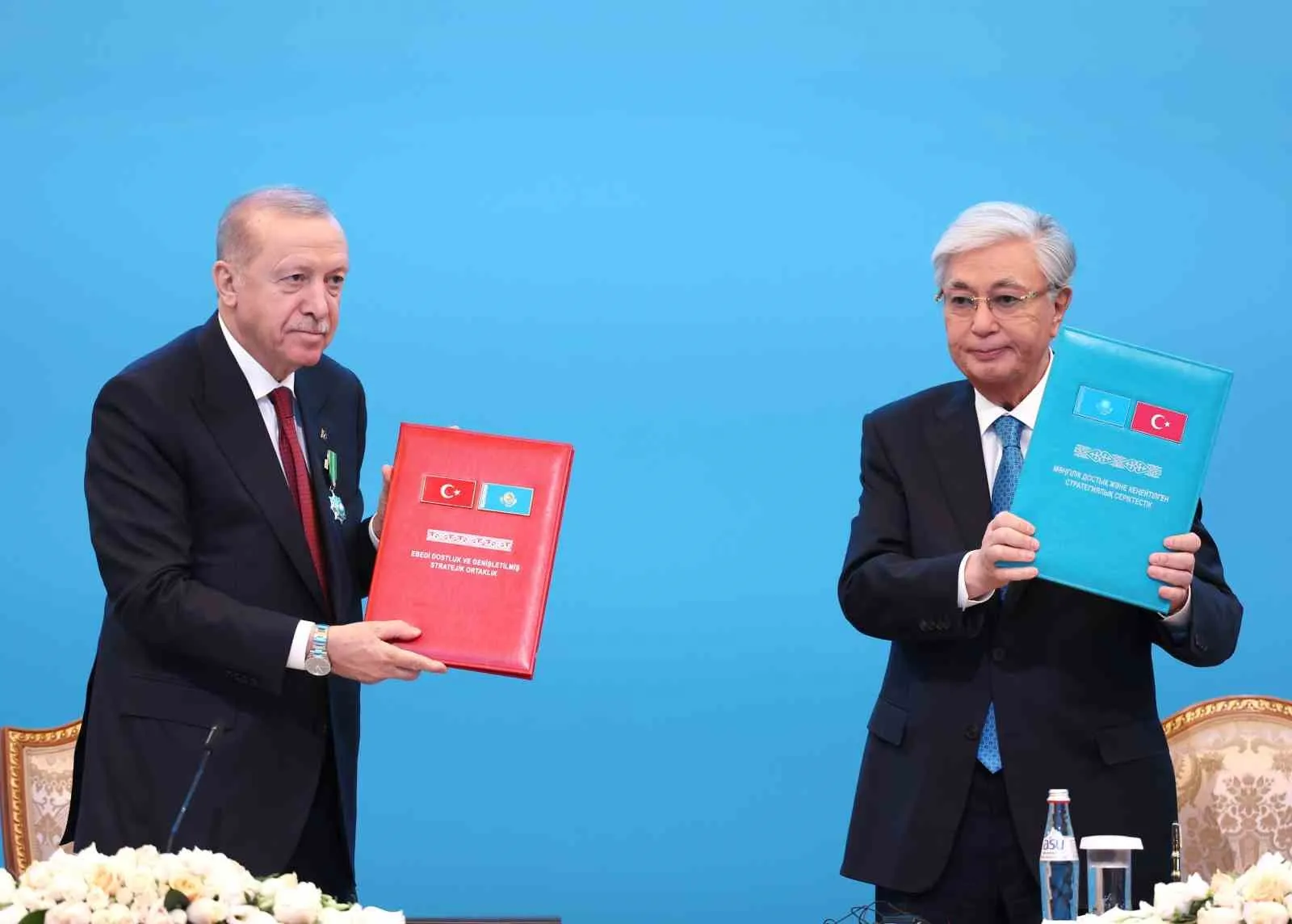 CUMHURBAŞKANI RECEP TAYYİP ERDOĞAN'IN ASTANA ZİYARETİ ÇERÇEVESİNDE TÜRKİYE İLE KAZAKİSTAN ARASINDA 13 ANLAŞMA İMZALANDI.
