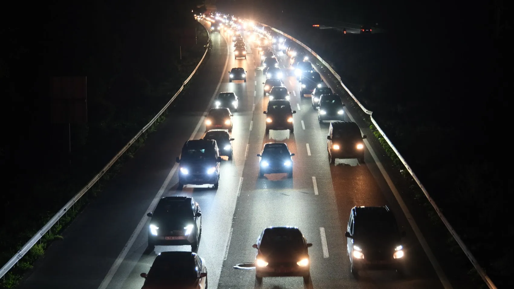 Tatilcilerin dönüş çilesi Düzce hattını kilitledi