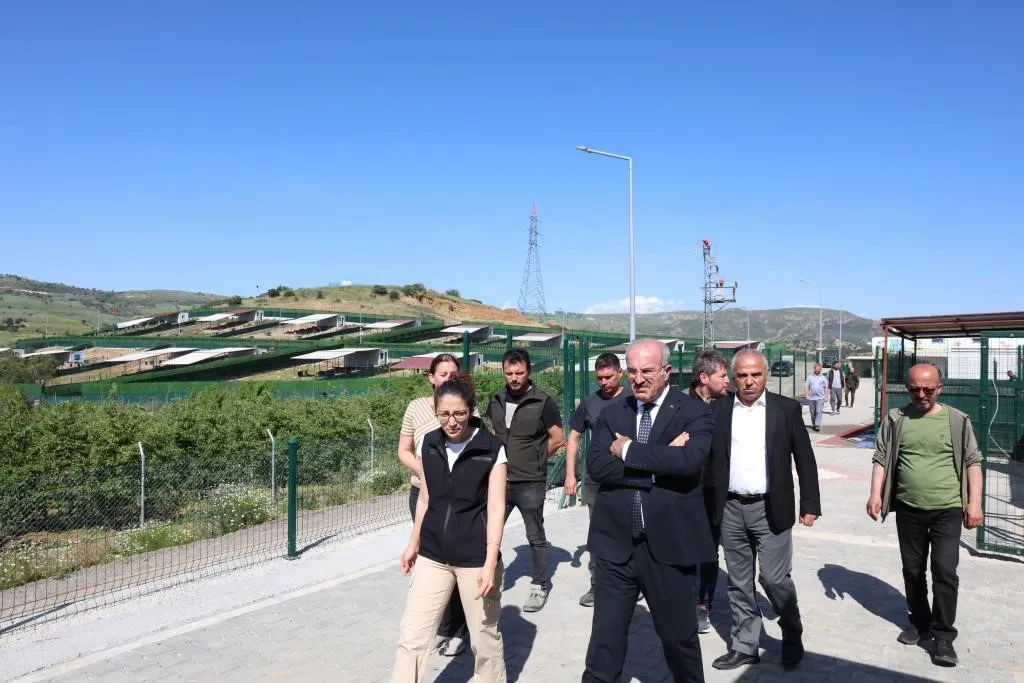 ÇANAKKALE'DE SAHİPSİZ HAYVAN BAKIMEVİ VE DOĞAL YAŞAM ALANI ÇANAKKALE VALİSİ DOÇ. DR. ÖMER TORAMAN TARAFINDAN İNCELENDİ.
