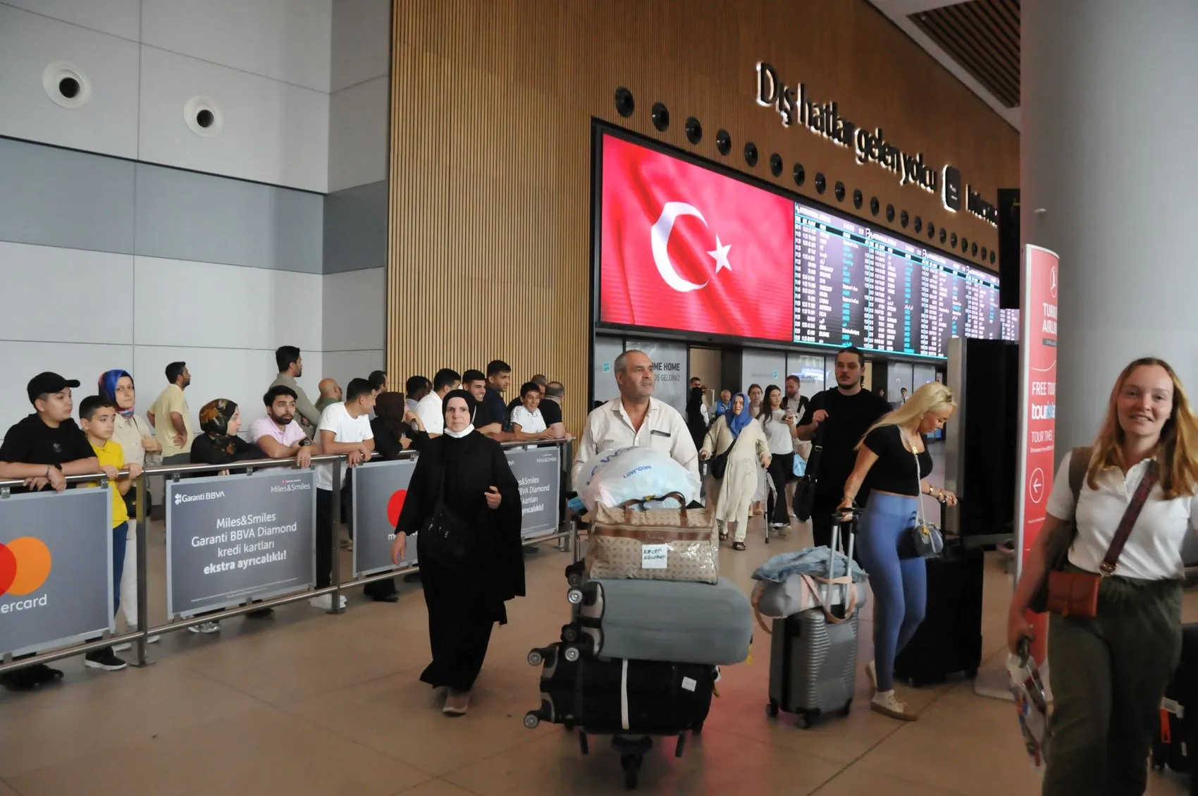 Kutsal topraklardan İstanbul Havalimanı’na dönüşler başladı