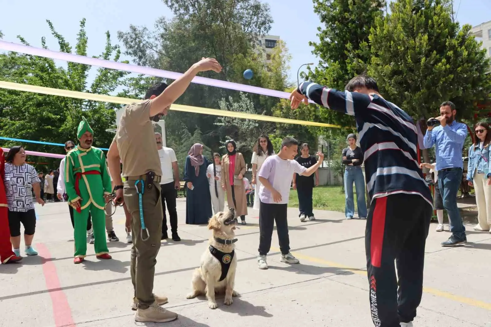 ARAMA KURTARMA KÖPEĞİ GÖSTERİ DÜZENLEDİ