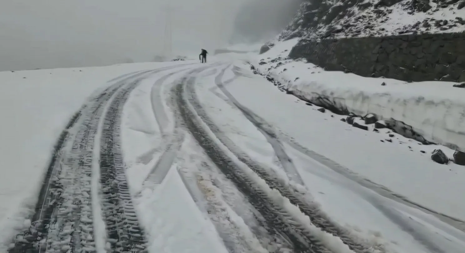 Artvin’de yaz ortasında kış sürprizi