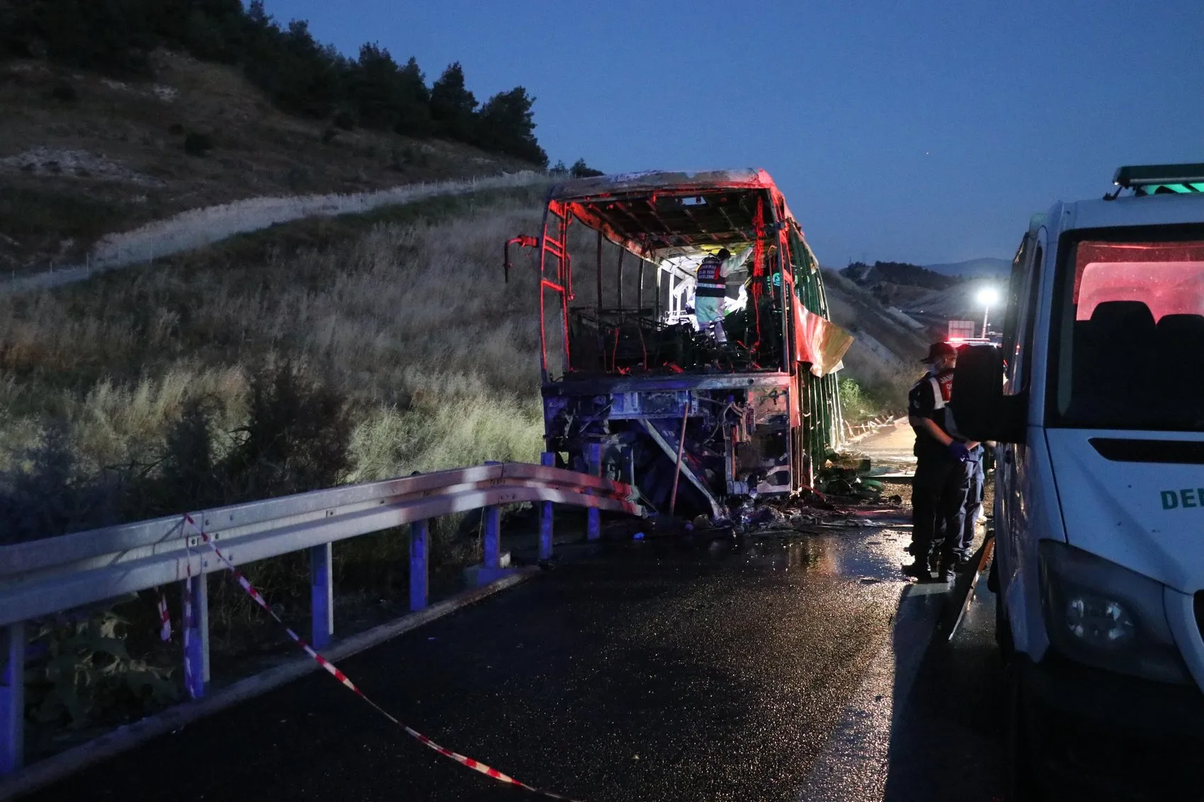 Denizli'deki otobüs faciasında 8 kişinin kimliği kesinleşti