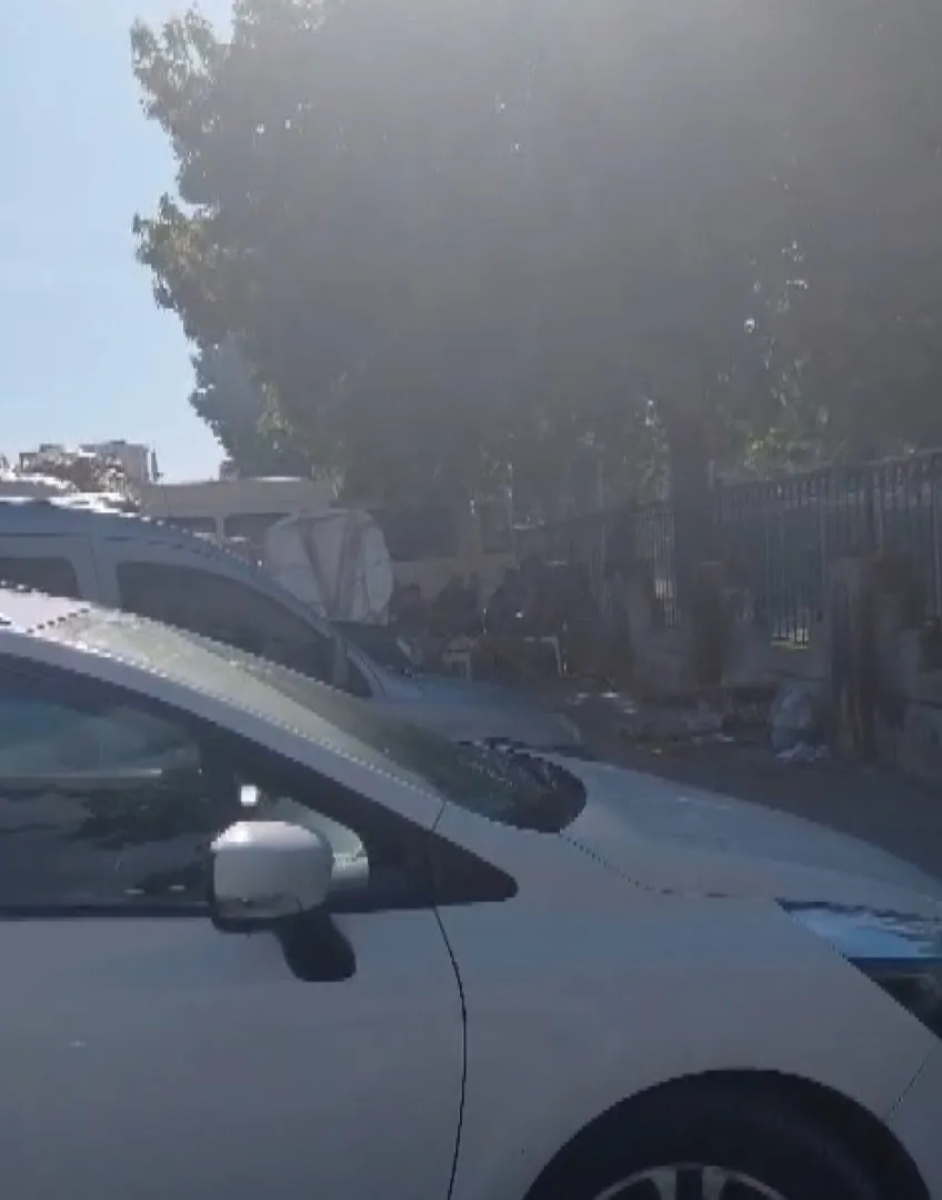 Pendik’te kaldırım mangalı yapanlara polis müdahalesi