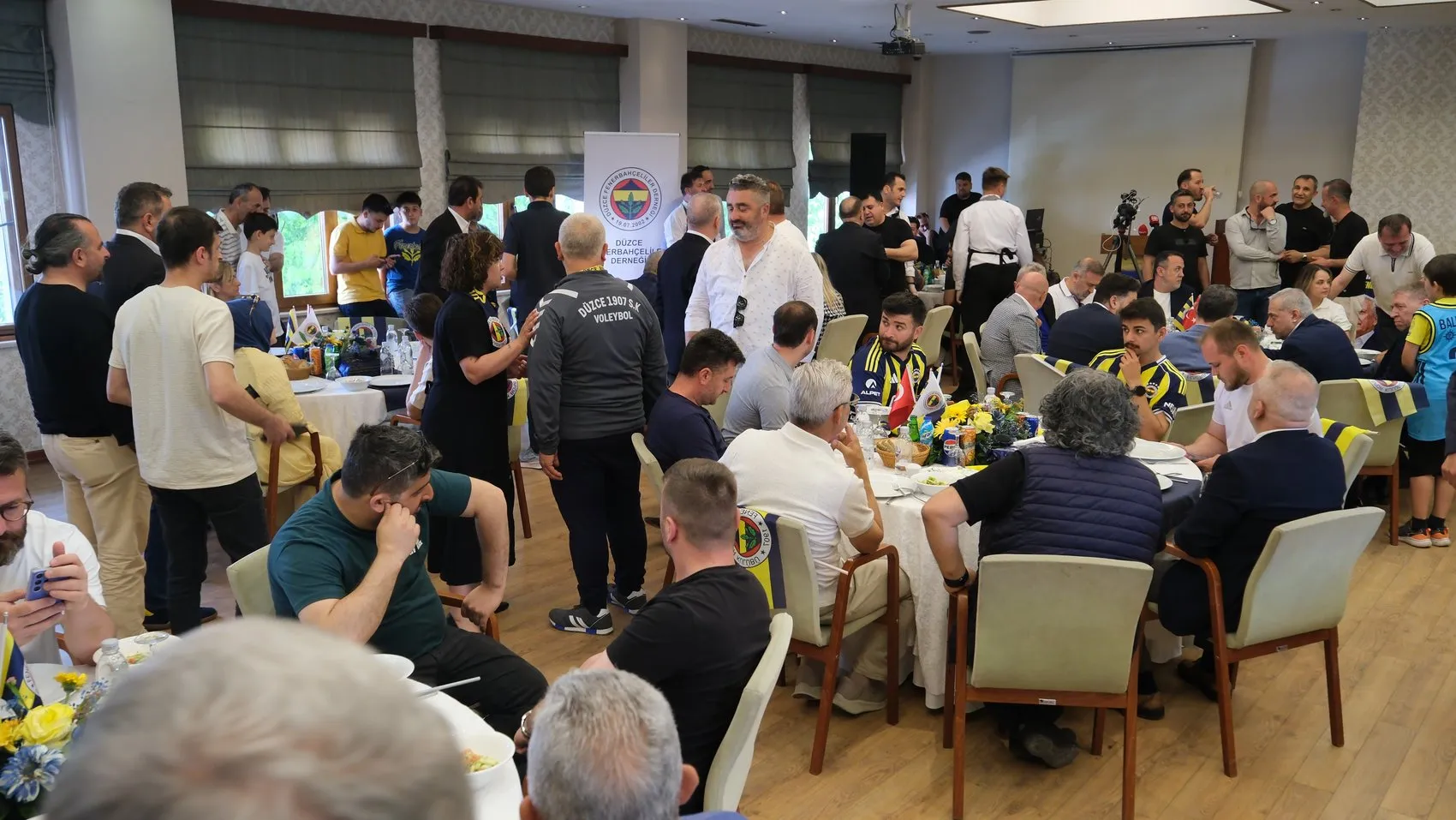 Aziz Yıldırım Düzce'de kongre öncesi destek istedi